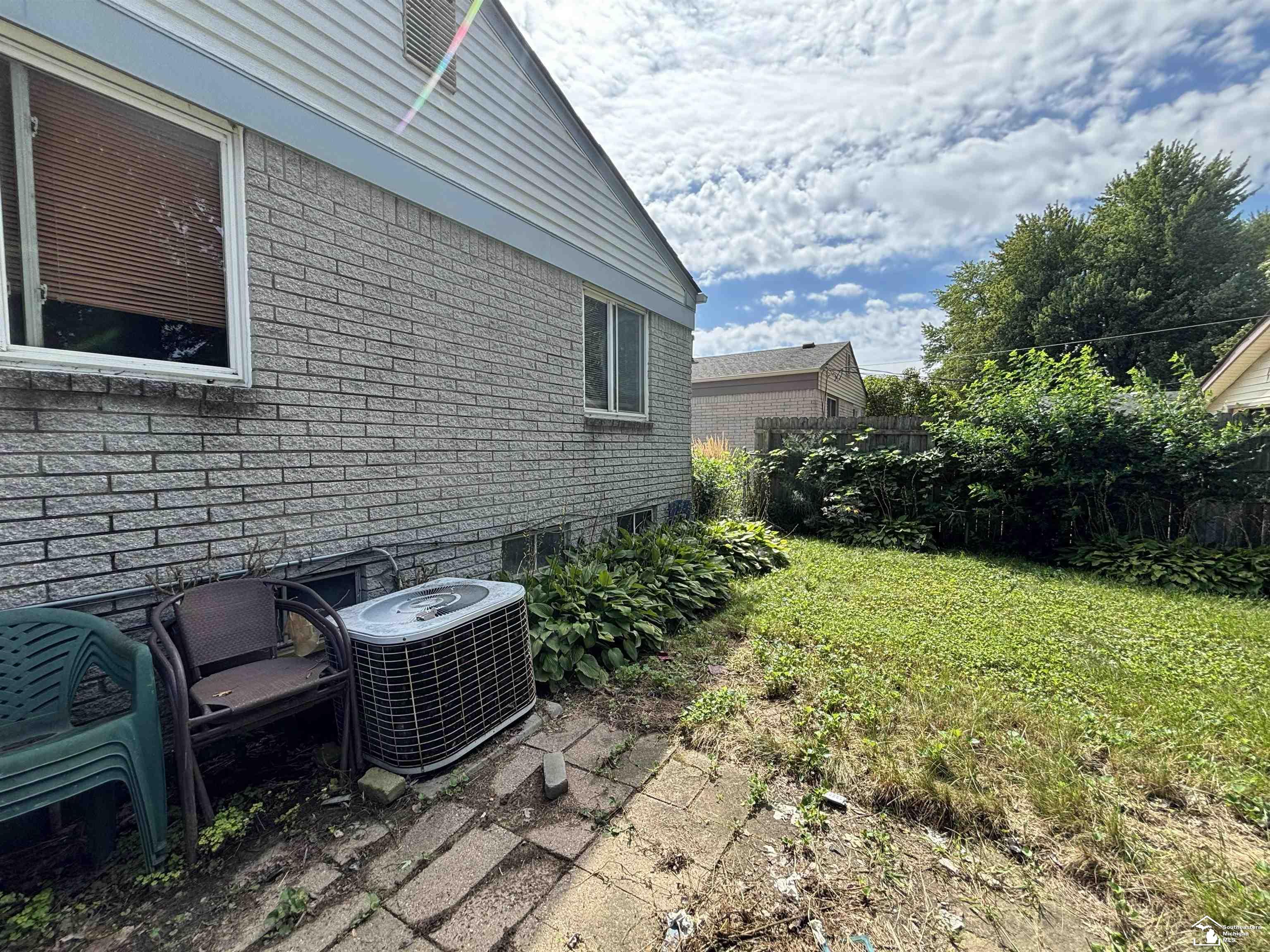 Photo 2 of Single family home for sale at 34373 Virgil St, Harrison Township, MI 48045 | MLS# 57050222011 | Listing updated on 2026-09-17