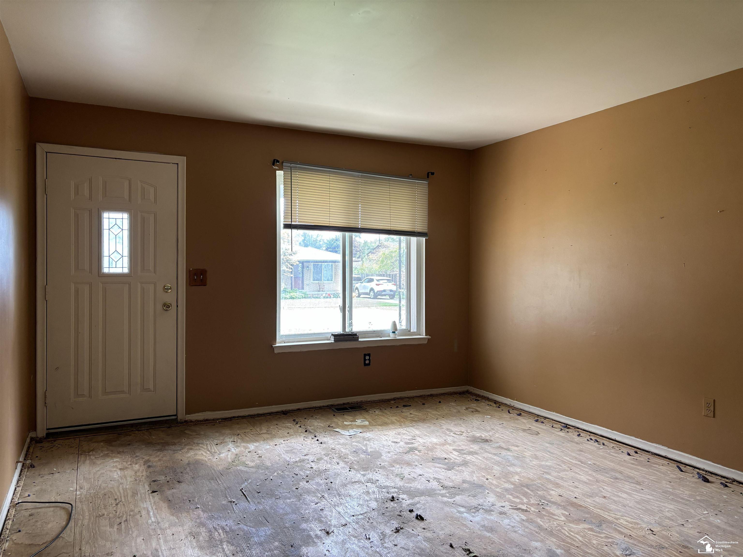 Photo 4 of Single family home for sale at 34373 Virgil St, Harrison Township, MI 48045 | MLS# 57050222011 | Listing updated on 2026-09-17