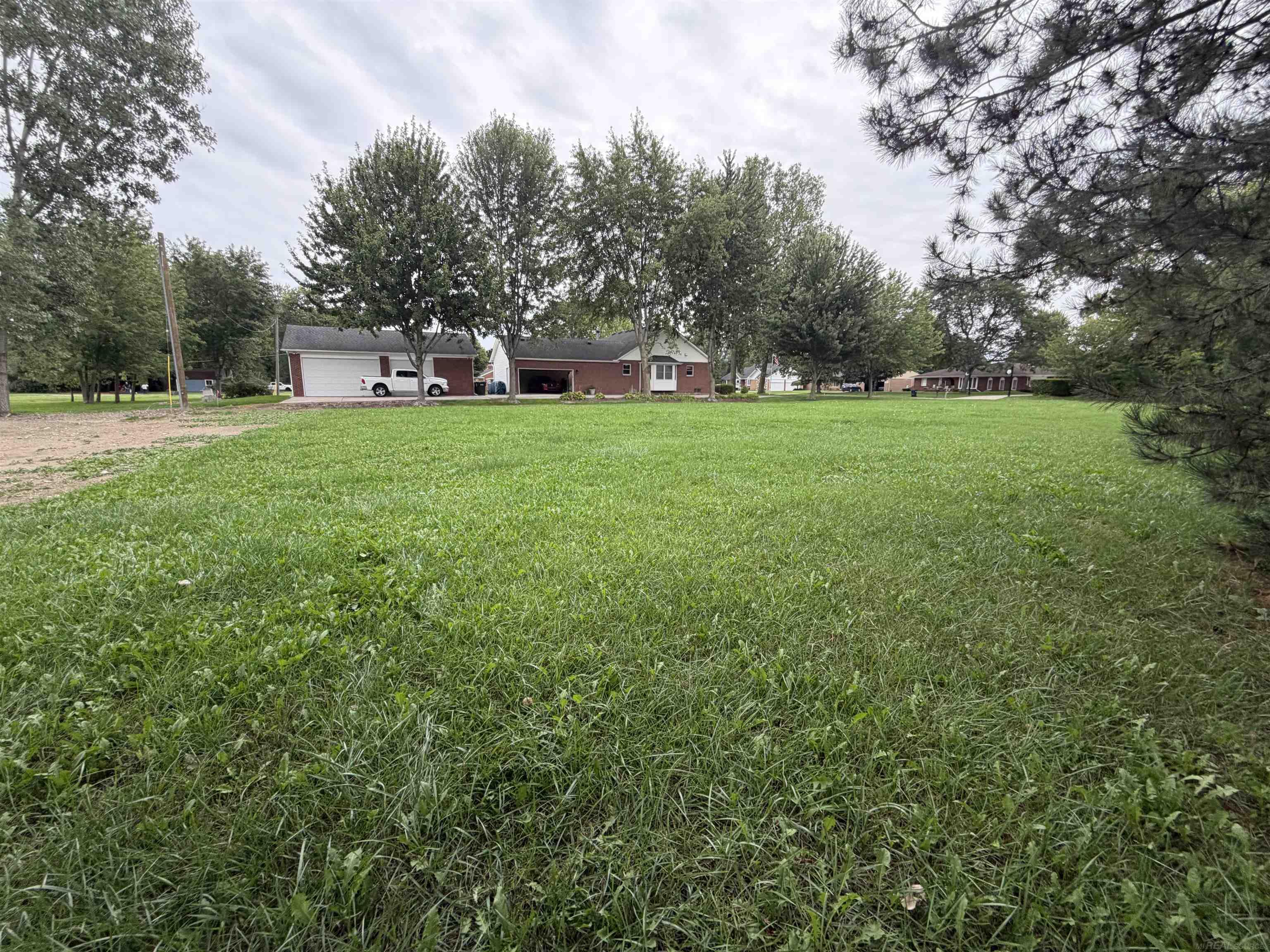 Photo 4 of Land for sale at 37300 Hanson Dr, Sterling Heights, MI 48310 | MLS# 58050222018 | Listing updated on 2026-09-17