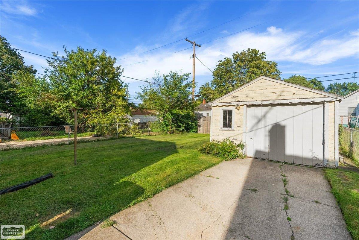 Photo 3 of Single family home for sale at 23140 Rein Ave, Eastpointe, MI 48021 | MLS# 58050222026 | Listing updated on 2026-09-18