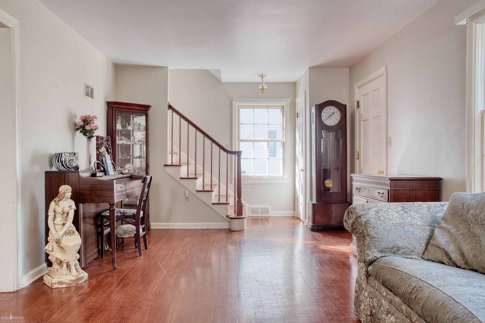Photo 3 of Single family home for sale at 1010 N Washington St, Owosso, MI 48867 | MLS# 5050222034 | Listing updated on 2026-09-28