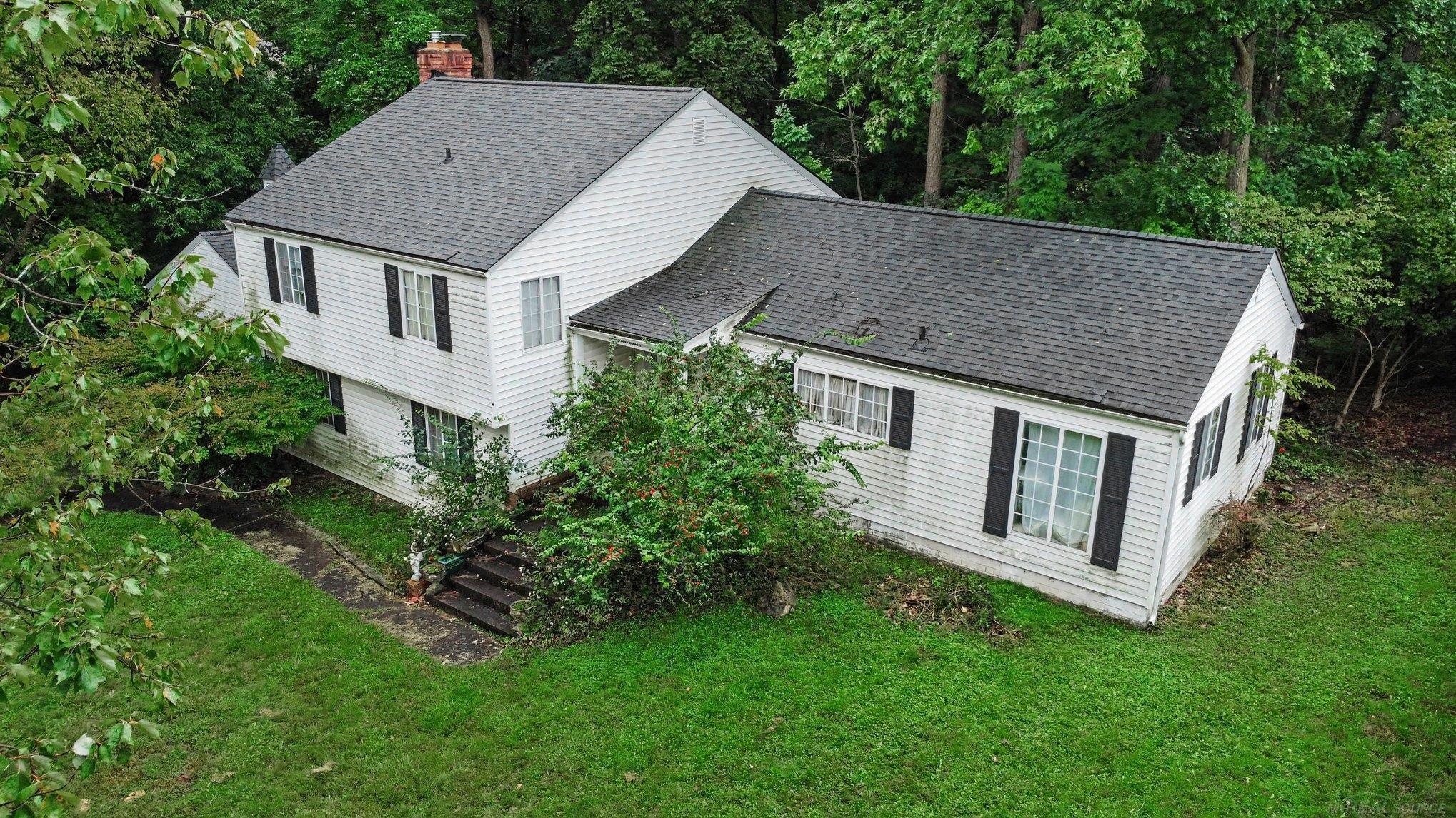 Photo 1 of Single family home for sale at 2511 Hounds Chase Dr, Troy, MI 48098 | MLS# 58050222041 | Listing updated on 2026-09-17