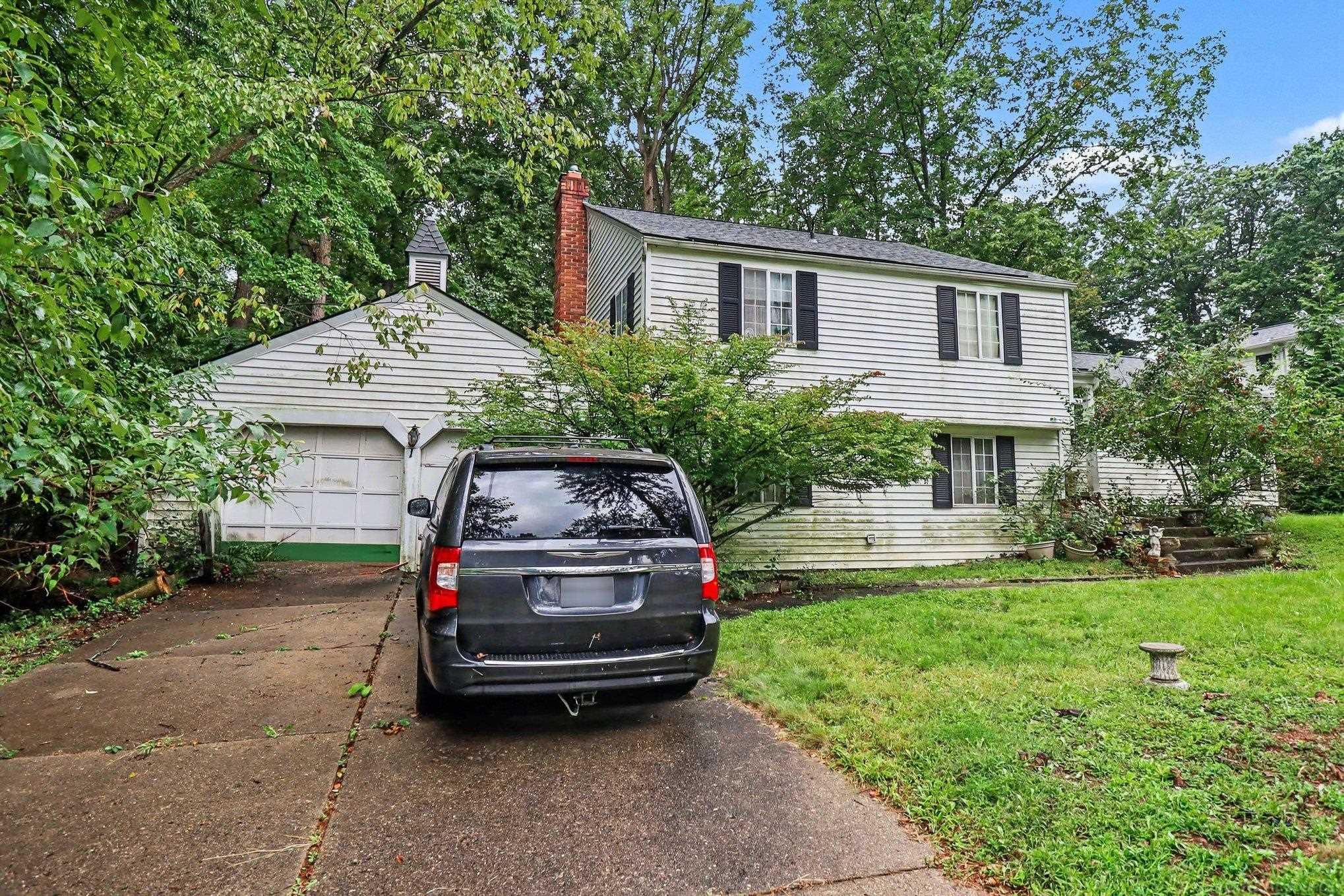 Photo 4 of Single family home for sale at 2511 Hounds Chase Dr, Troy, MI 48098 | MLS# 58050222041 | Listing updated on 2026-09-17