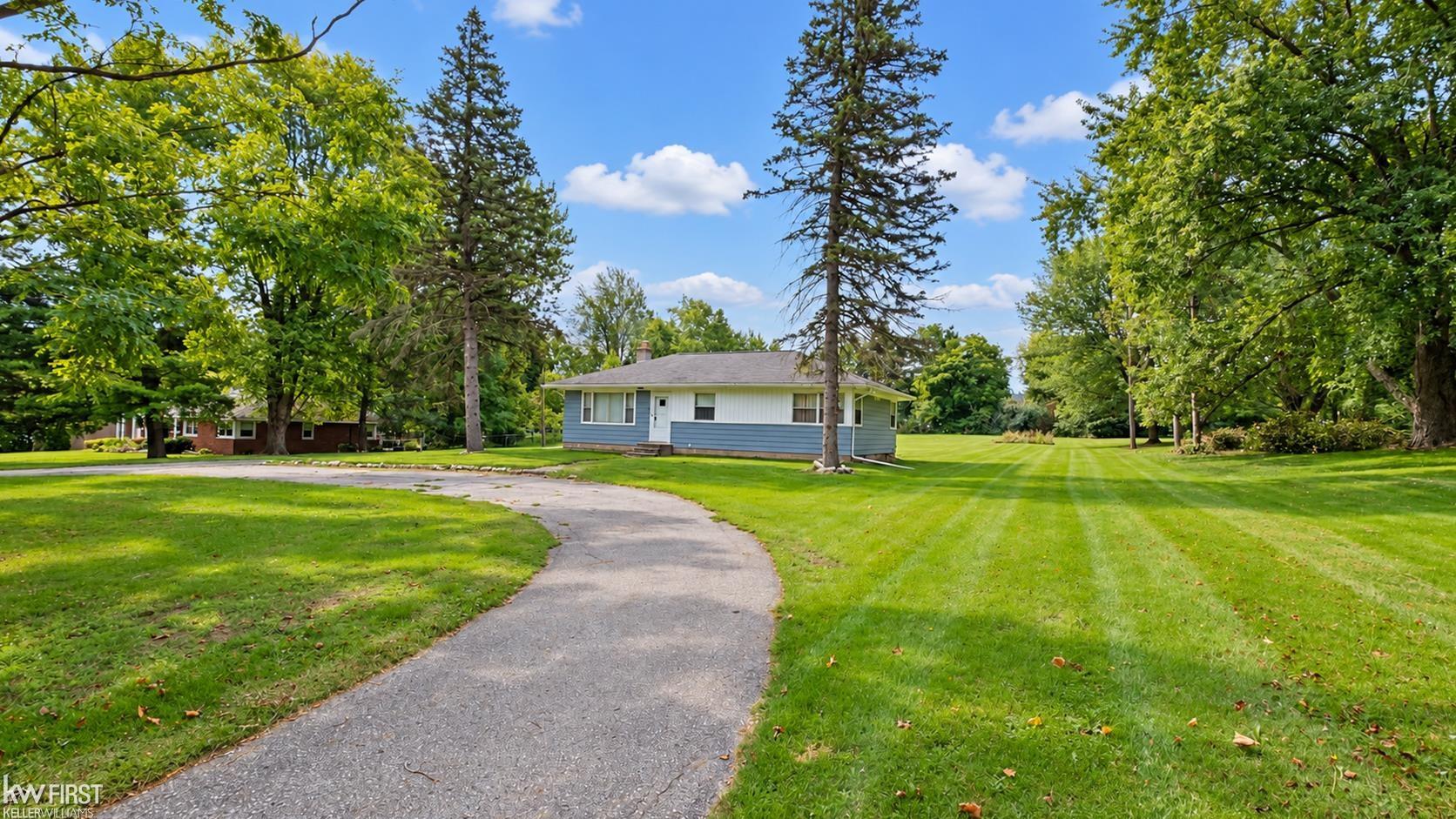 Photo 2 of Single family home for sale at 810 E Silverbell Rd, Lake Orion, MI 48360 | MLS# 50222043 | Listing updated on 2026-09-17