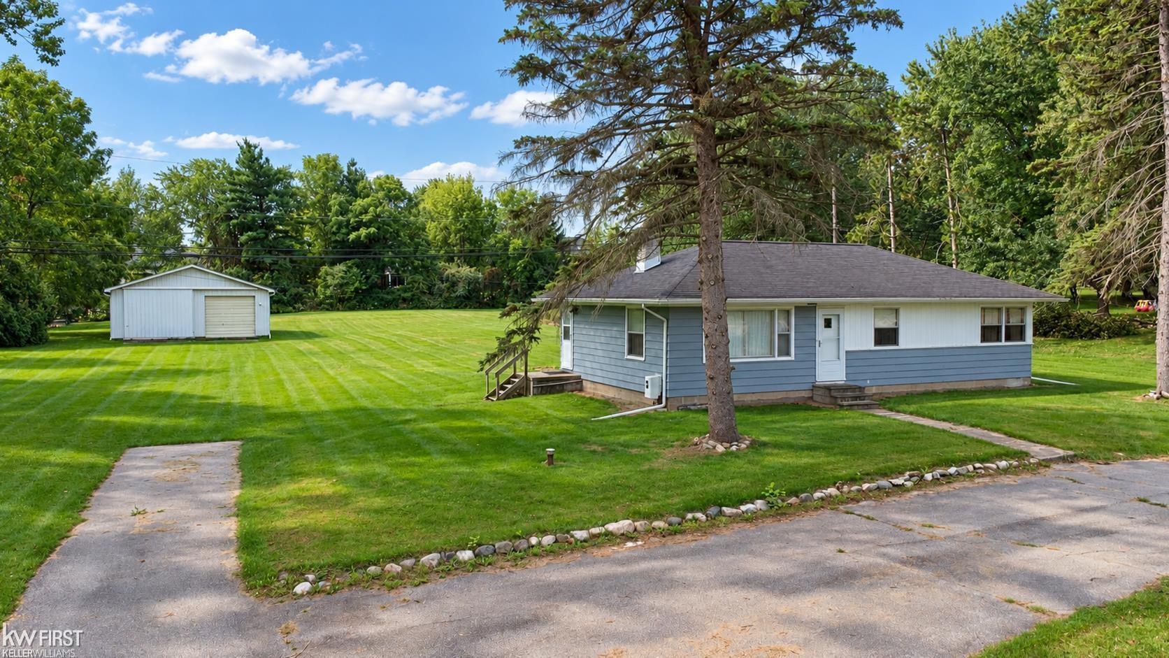 Photo 3 of Single family home for sale at 810 E Silverbell Rd, Lake Orion, MI 48360 | MLS# 50222043 | Listing updated on 2026-09-17