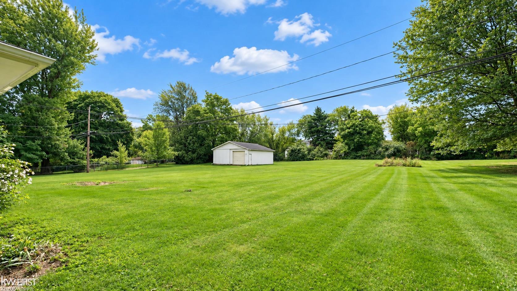 Photo 3 of Single family home for sale at 810 E Silverbell Rd, Lake Orion, MI 48360 | MLS# 50222043 | Listing updated on 2026-09-17