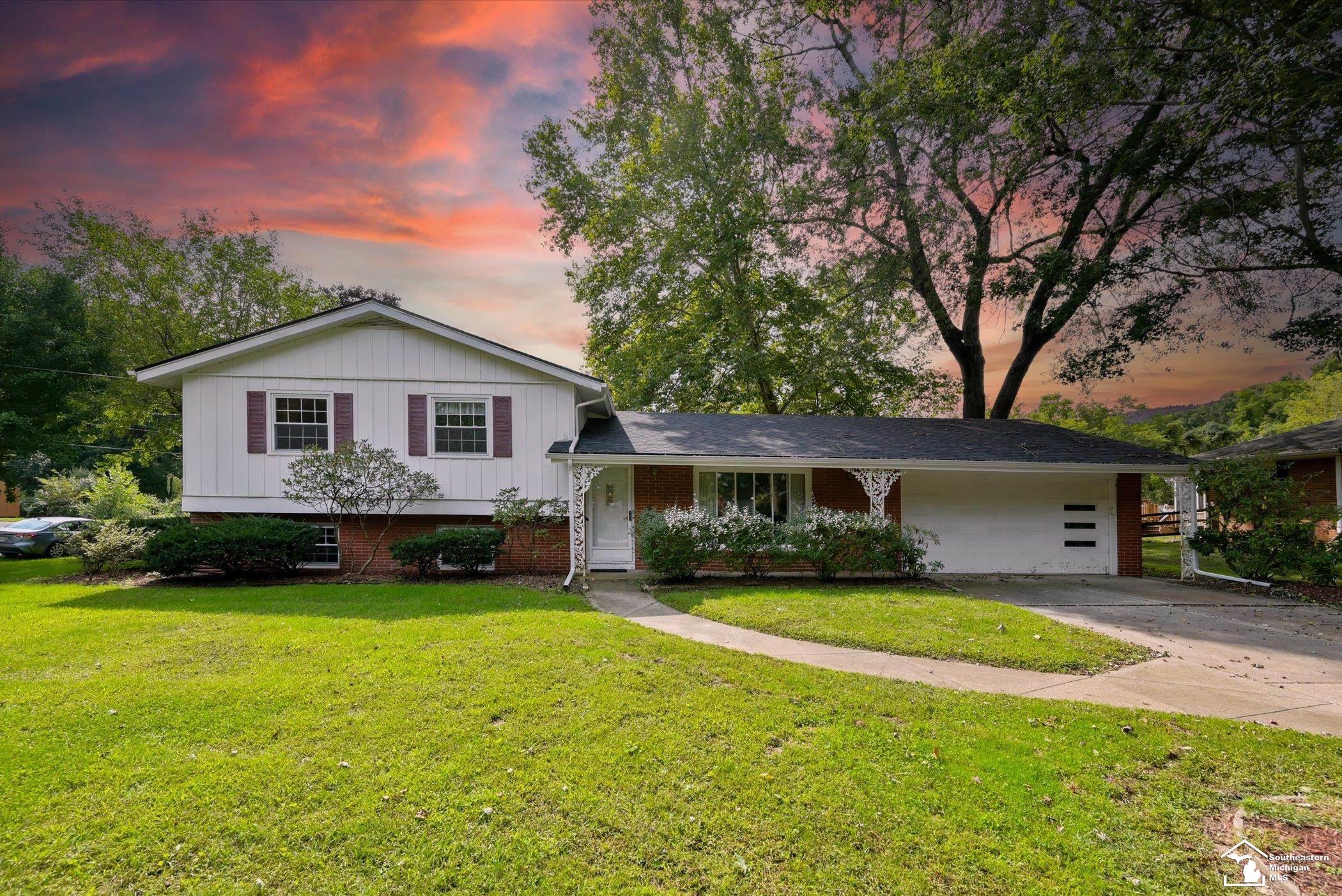 Photo 1 of Single family home for sale at 663 Pawnee Trl, Temperance, MI 48182 | MLS# 57050222044 | Listing updated on 2026-09-17