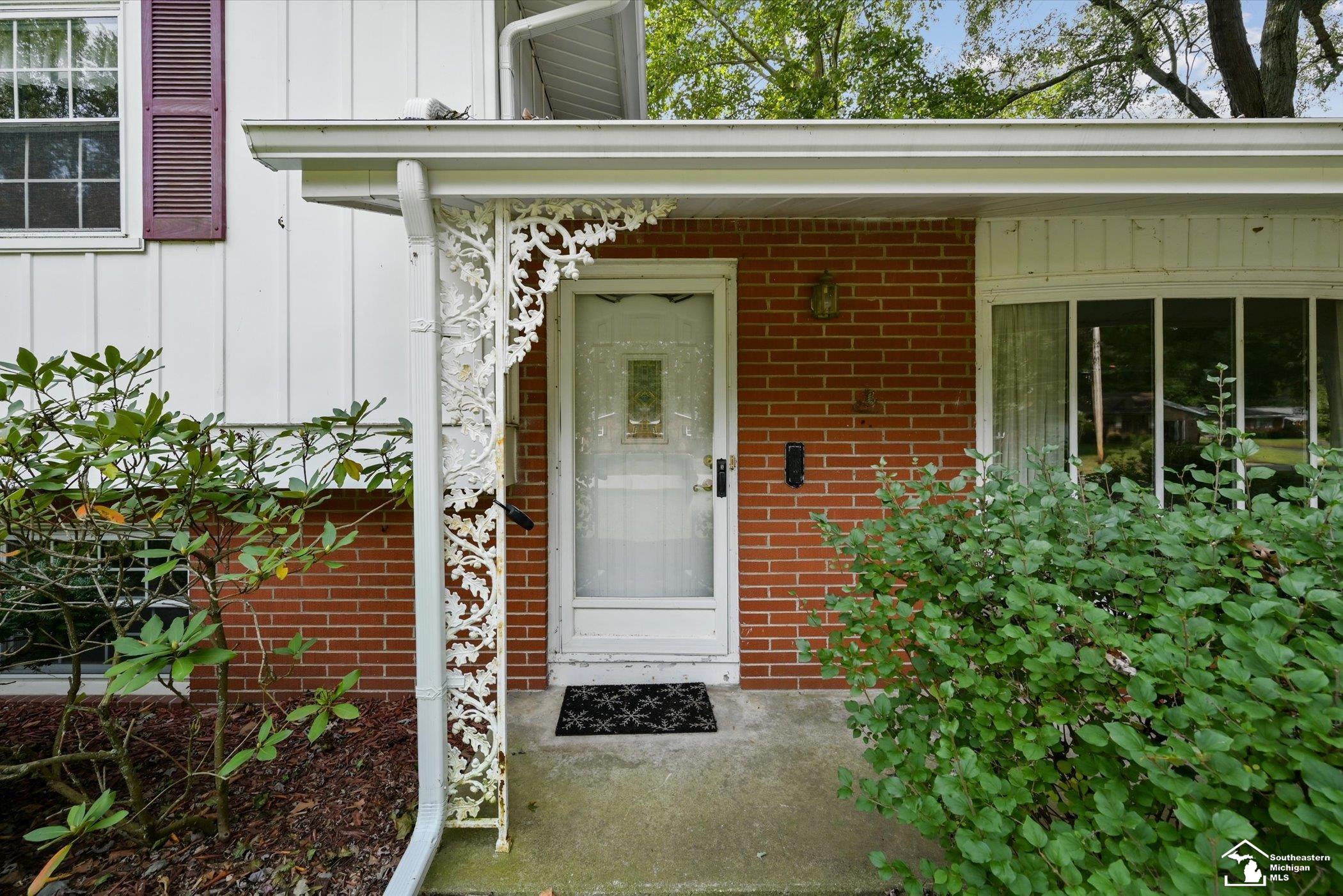 Photo 4 of Single family home for sale at 663 Pawnee Trl, Temperance, MI 48182 | MLS# 57050222044 | Listing updated on 2026-09-17