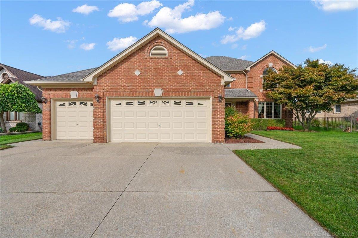 Photo 4 of Single family home for sale at 54767 Waubay Dr, Macomb, MI 48042 | MLS# 58050222056 | Listing updated on 2026-09-17