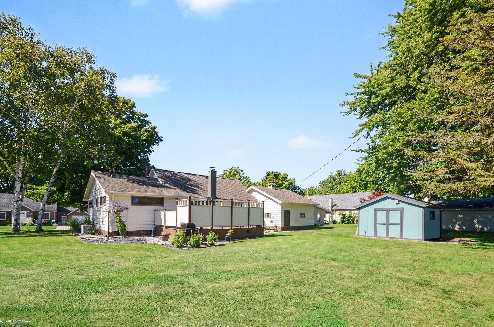 Photo 4 of Single family home for sale at 1105 Henry St, Saint Clair, MI 48079 | MLS# 58050222057 | Listing updated on 2026-09-17