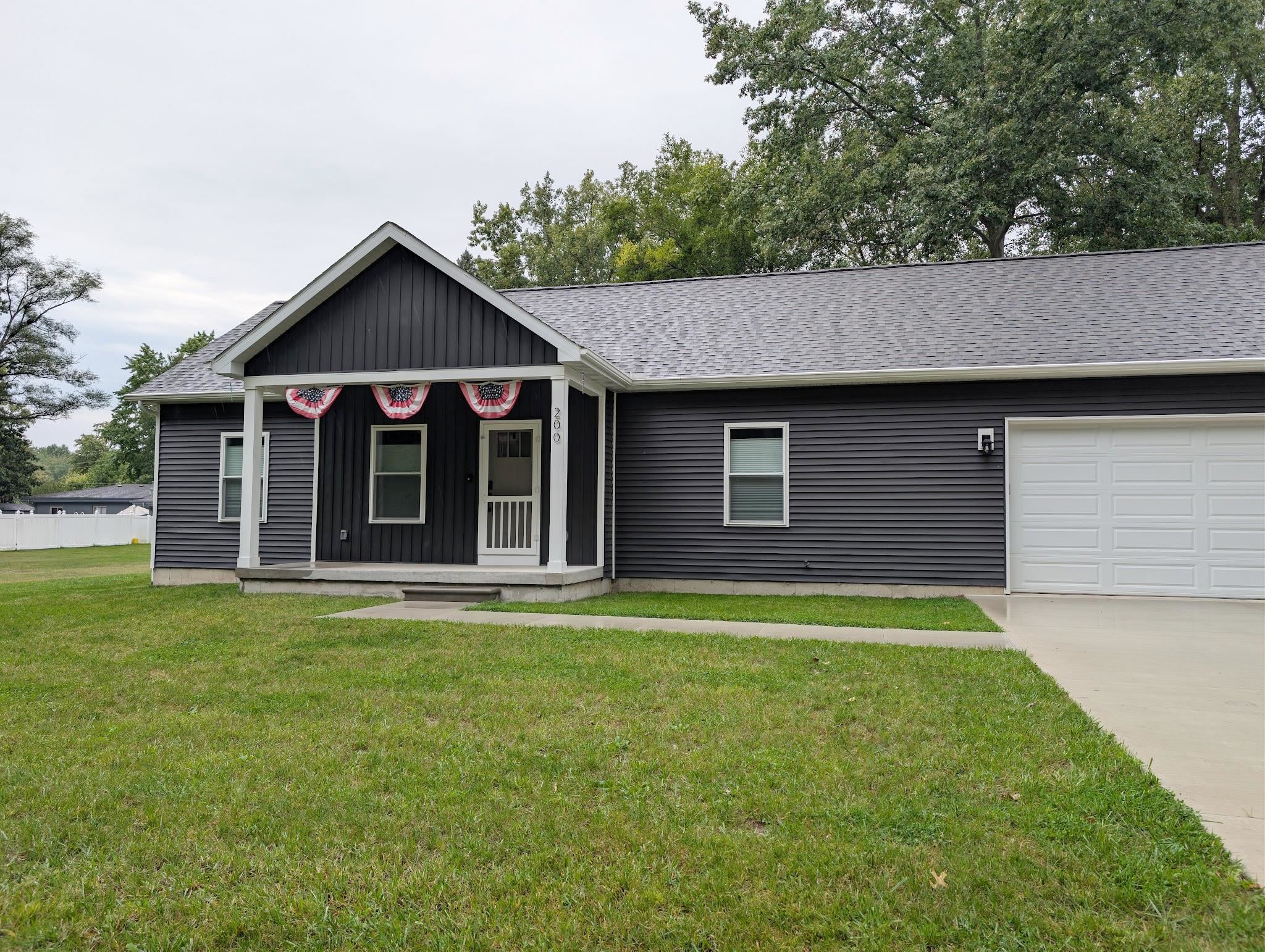 Photo 2 of Single family home for sale at 200 Perry St, Montrose, MI 48457 | MLS# 5050222058 | Listing updated on 2026-09-17
