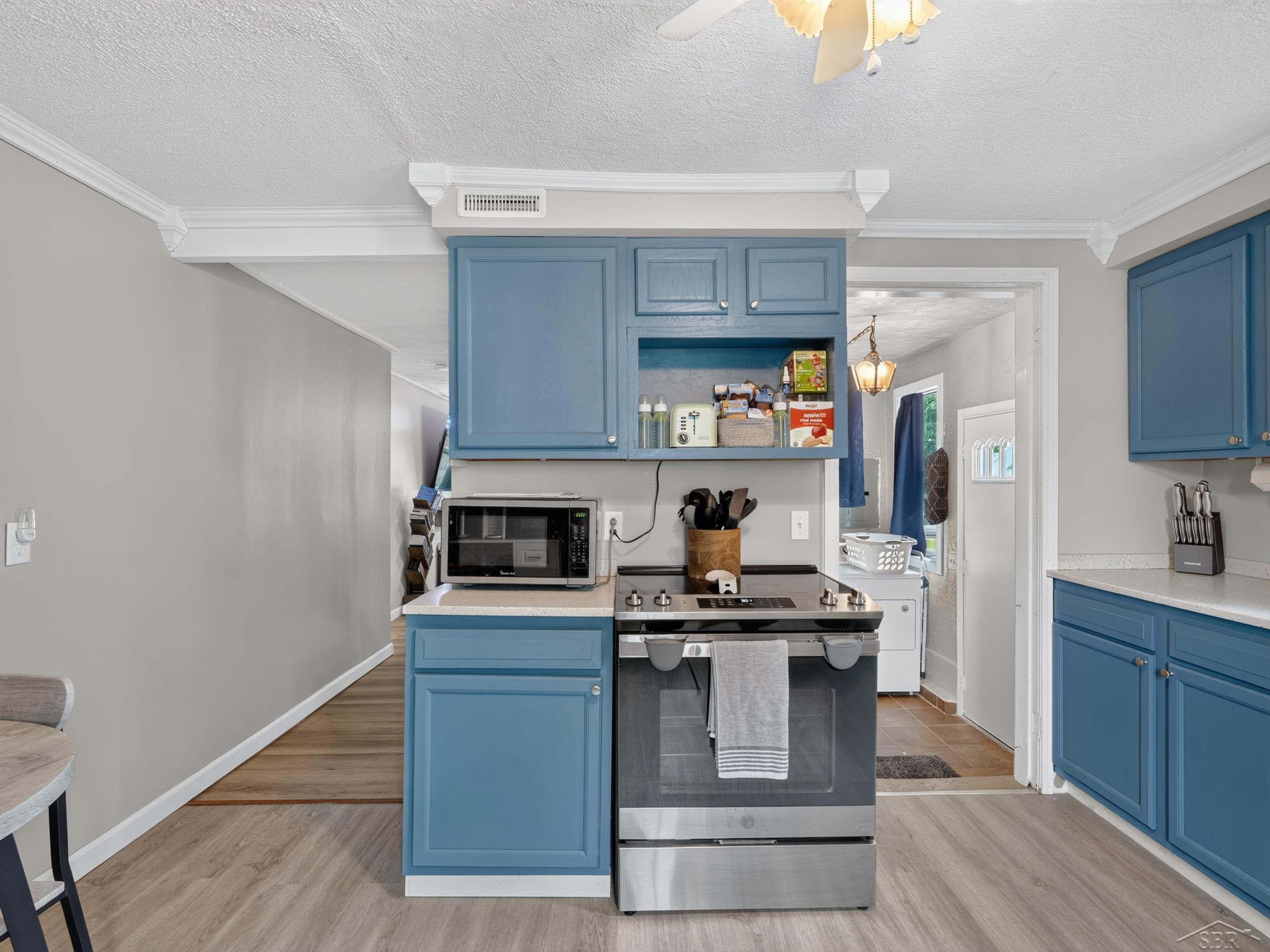 Photo 4 of Single family home for sale at 412 Longview St, Midland, MI 48642 | MLS# 61050222063 | Listing updated on 2026-09-17