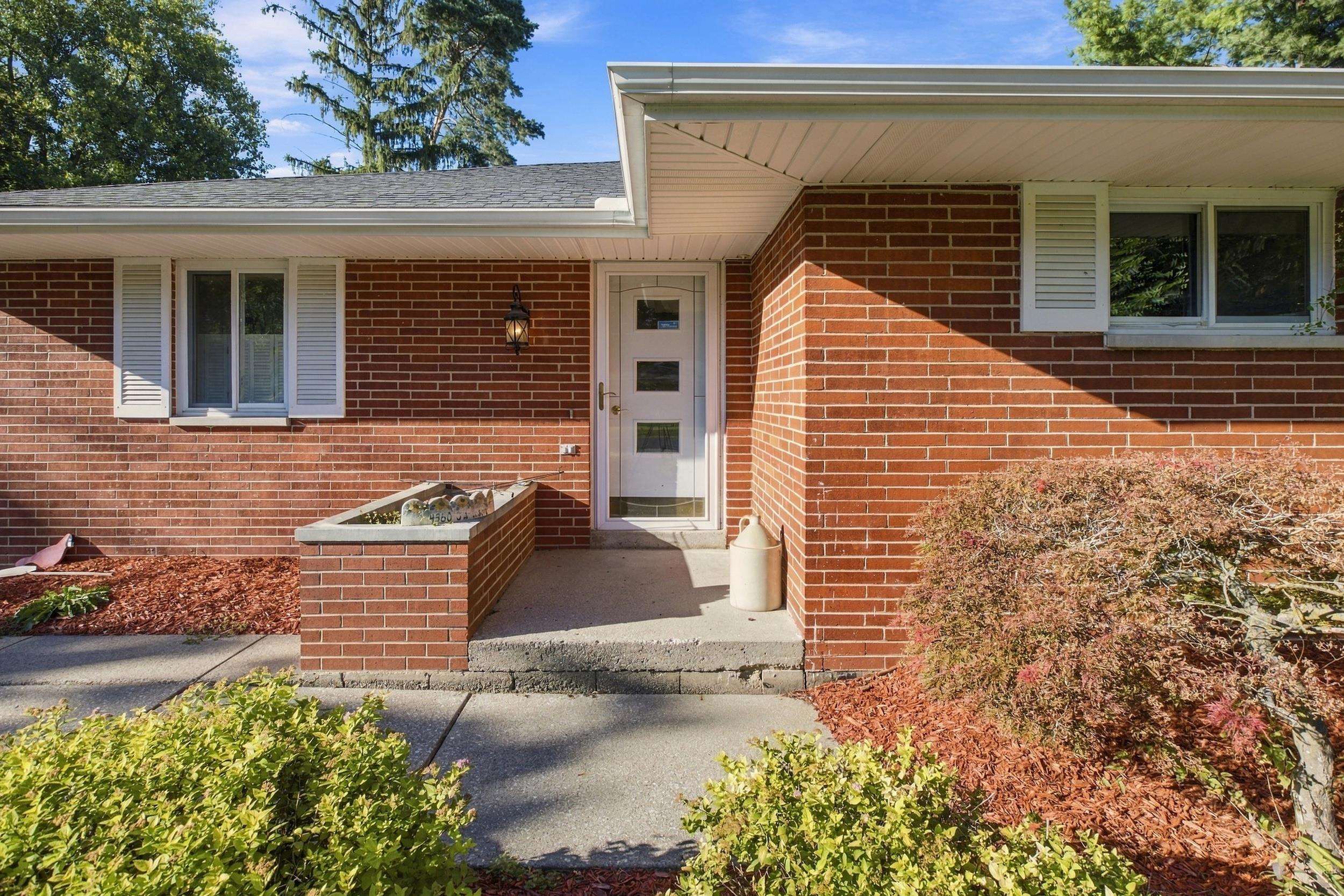 Photo 2 of Single family home for sale at 4560 Jameson St, Saginaw, MI 48638 | MLS# 50222065 | Listing updated on 2026-09-17