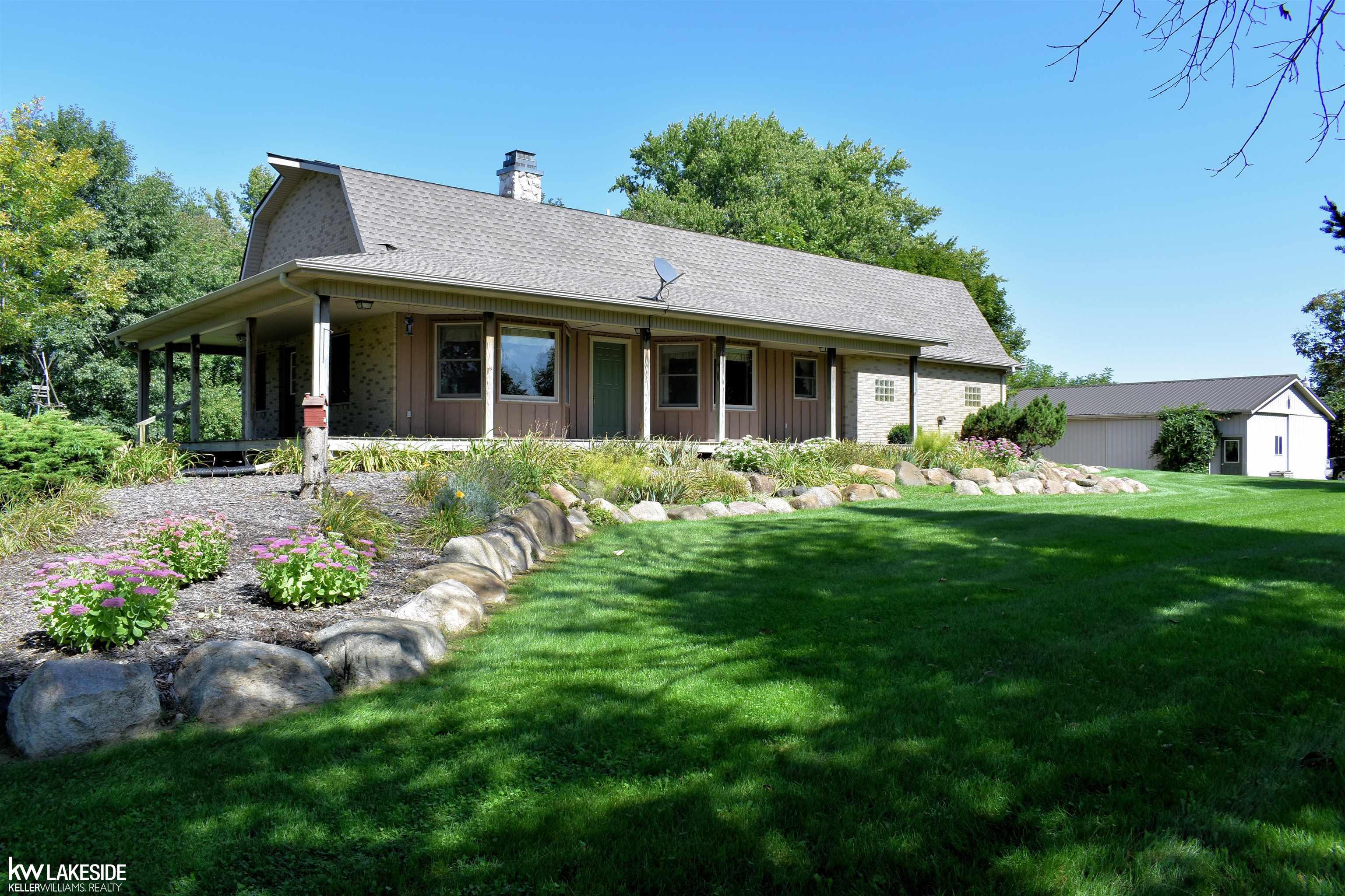 Photo 3 of Single family home for sale at 2525 E Sanilac Rd, Caro, MI 48723 | MLS# 58050222073 | Listing updated on 2026-09-17