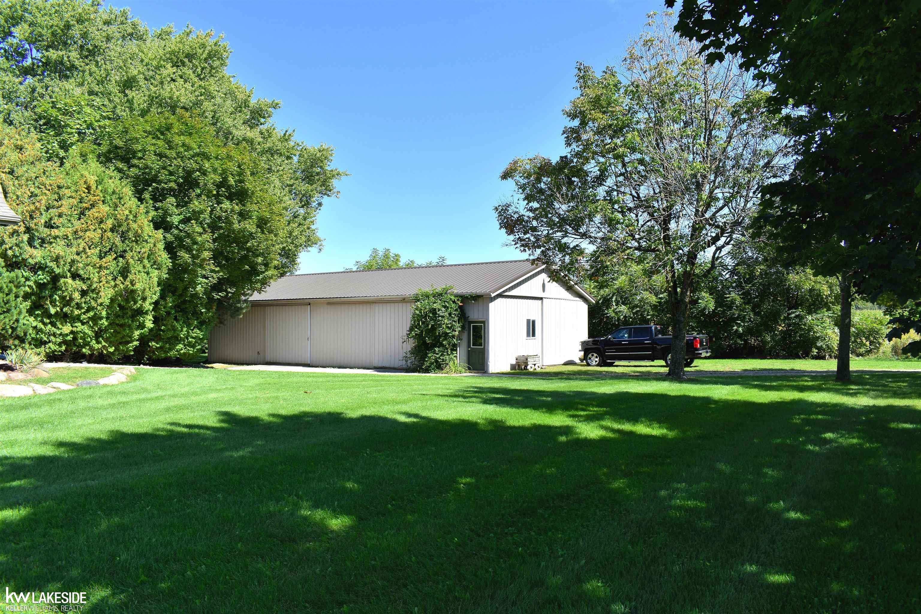 Photo 3 of Single family home for sale at 2525 E Sanilac Rd, Caro, MI 48723 | MLS# 58050222073 | Listing updated on 2026-09-17