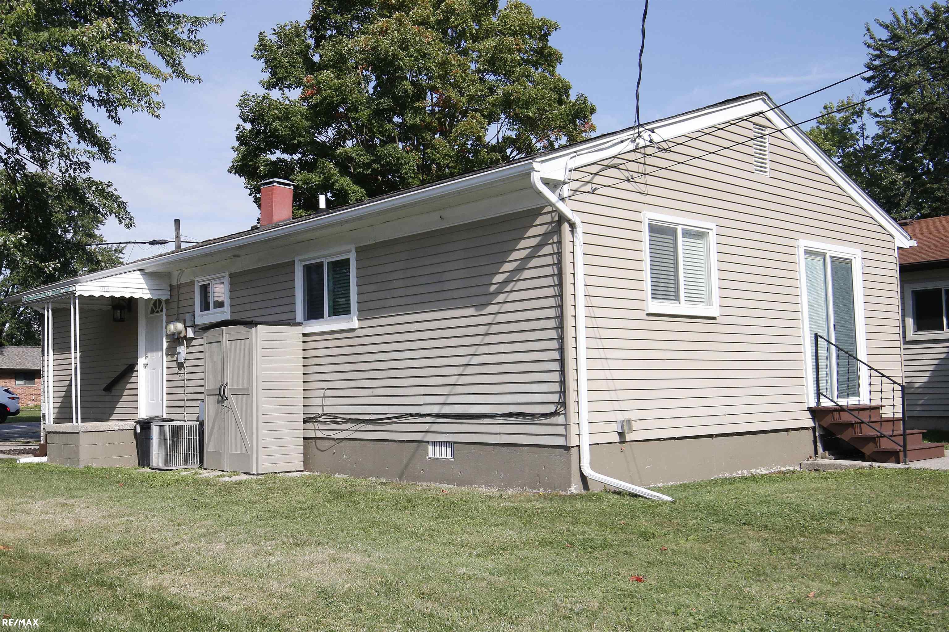 Photo 4 of Single family home for sale at 29530 S River St, Harrison Township, MI 48045 | MLS# 58050222075 | Listing updated on 2026-09-17