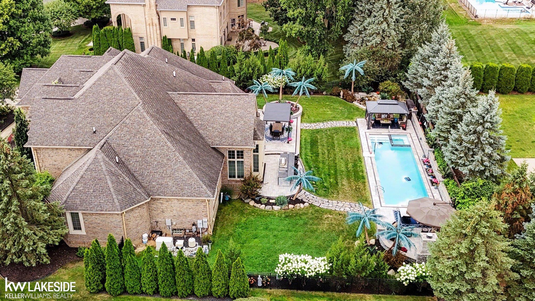 Photo 4 of Single family home for sale at 19814 Westchester Dr, Clinton Township, MI 48038 | MLS# 58050222090 | Listing updated on 2026-09-17