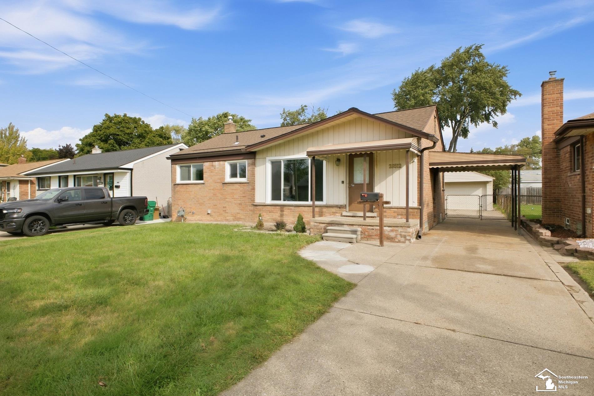 Photo 3 of Single family home for sale at 28512 Leona St, Garden City, MI 48135 | MLS# 57050222097 | Listing updated on 2026-09-18