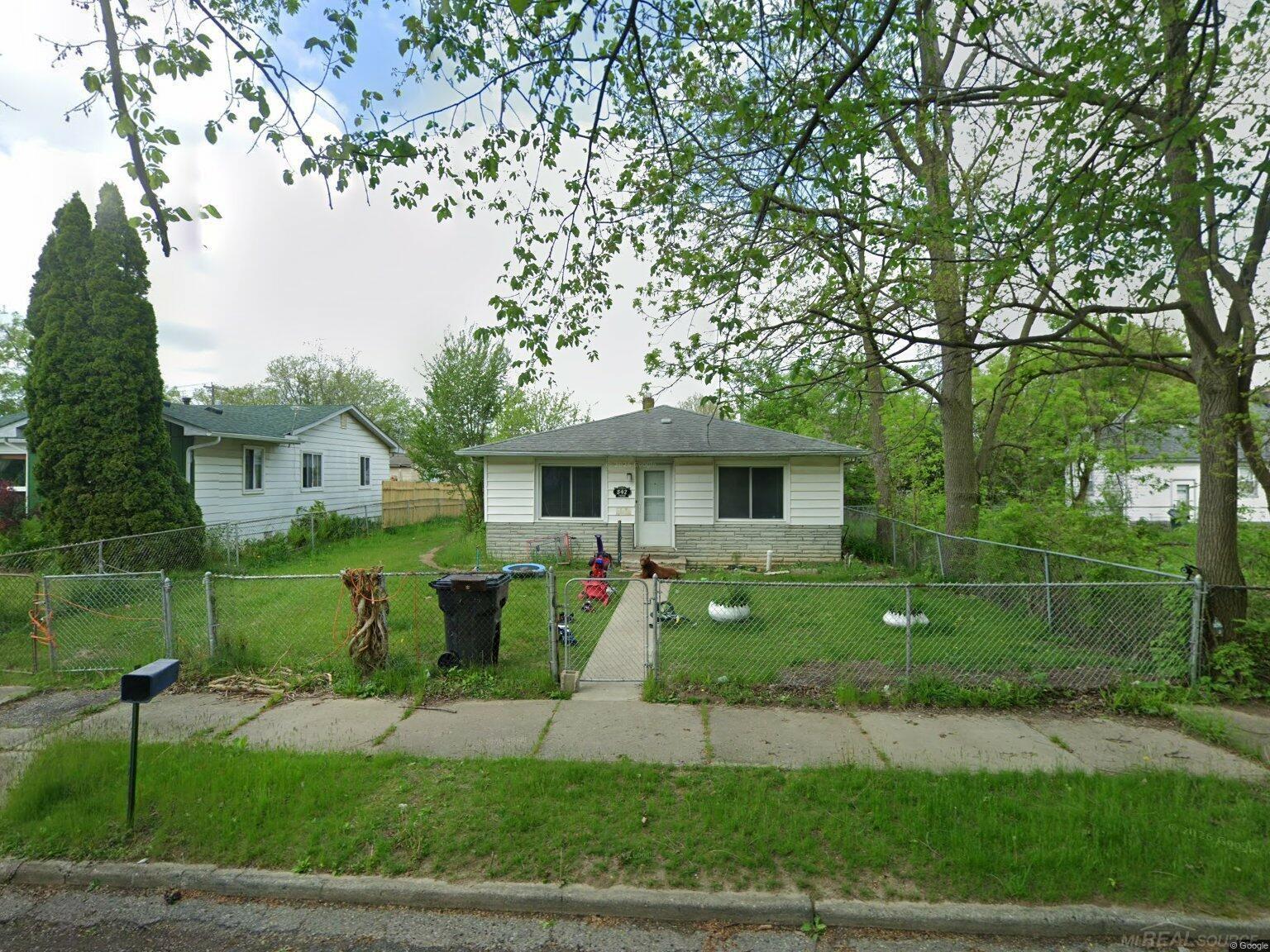 Single family home for sale at 532 Harvey Ave, Pontiac, MI 48341 | MLS# 58050222103
