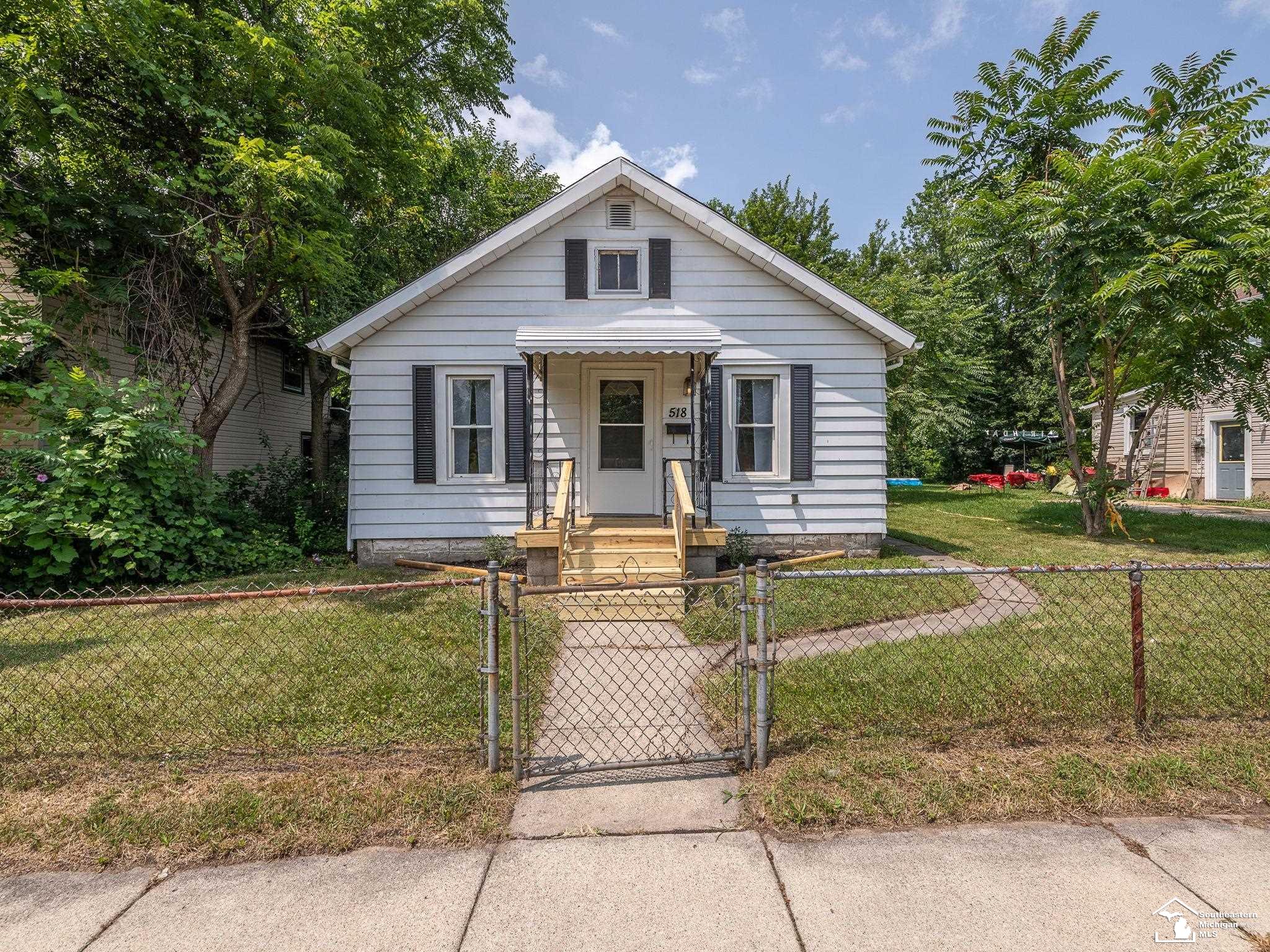 Photo 1 of Single family home for sale at 518 Eastchester St, Monroe, MI 48161 | MLS# 57050222110 | Listing updated on 2026-09-17