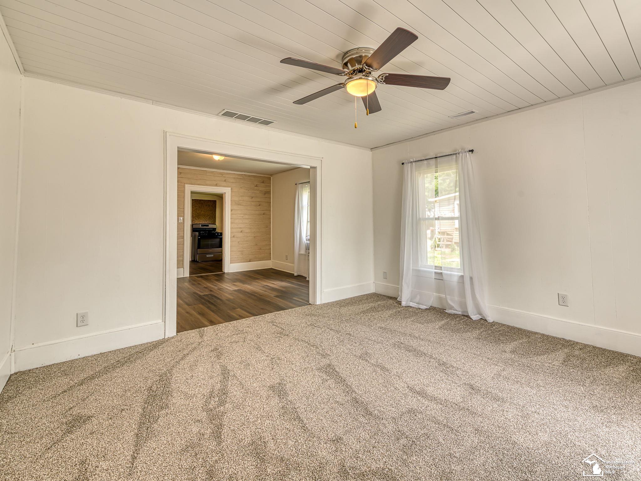 Photo 3 of Single family home for sale at 518 Eastchester St, Monroe, MI 48161 | MLS# 57050222110 | Listing updated on 2026-09-17