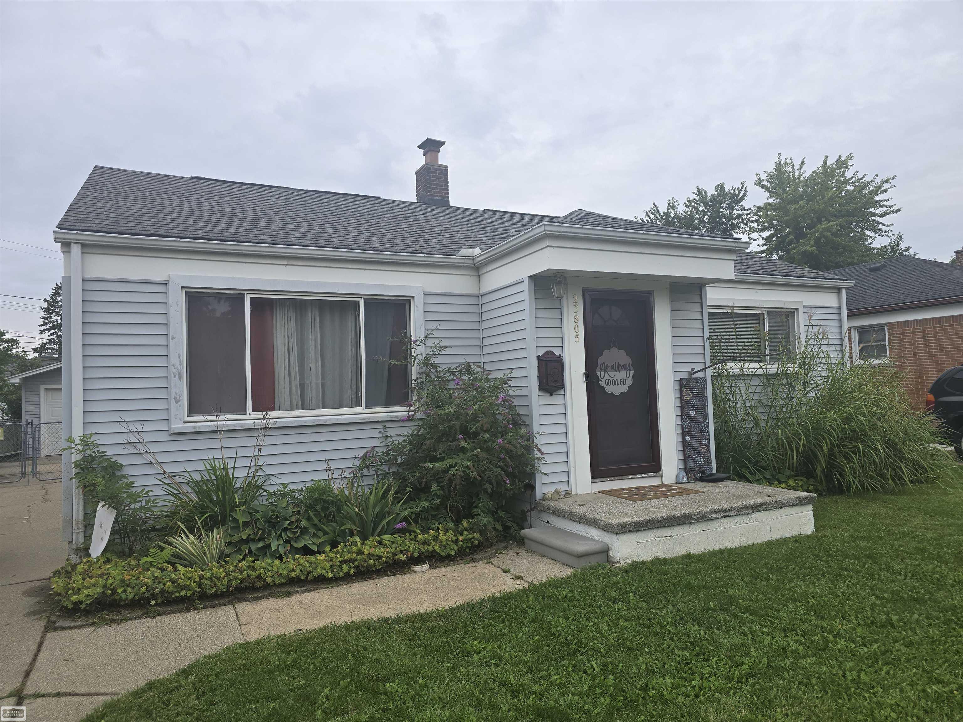 Single family home for sale at 23805 Cushing Ave, Eastpointe, MI 48021 | MLS# 58050222115