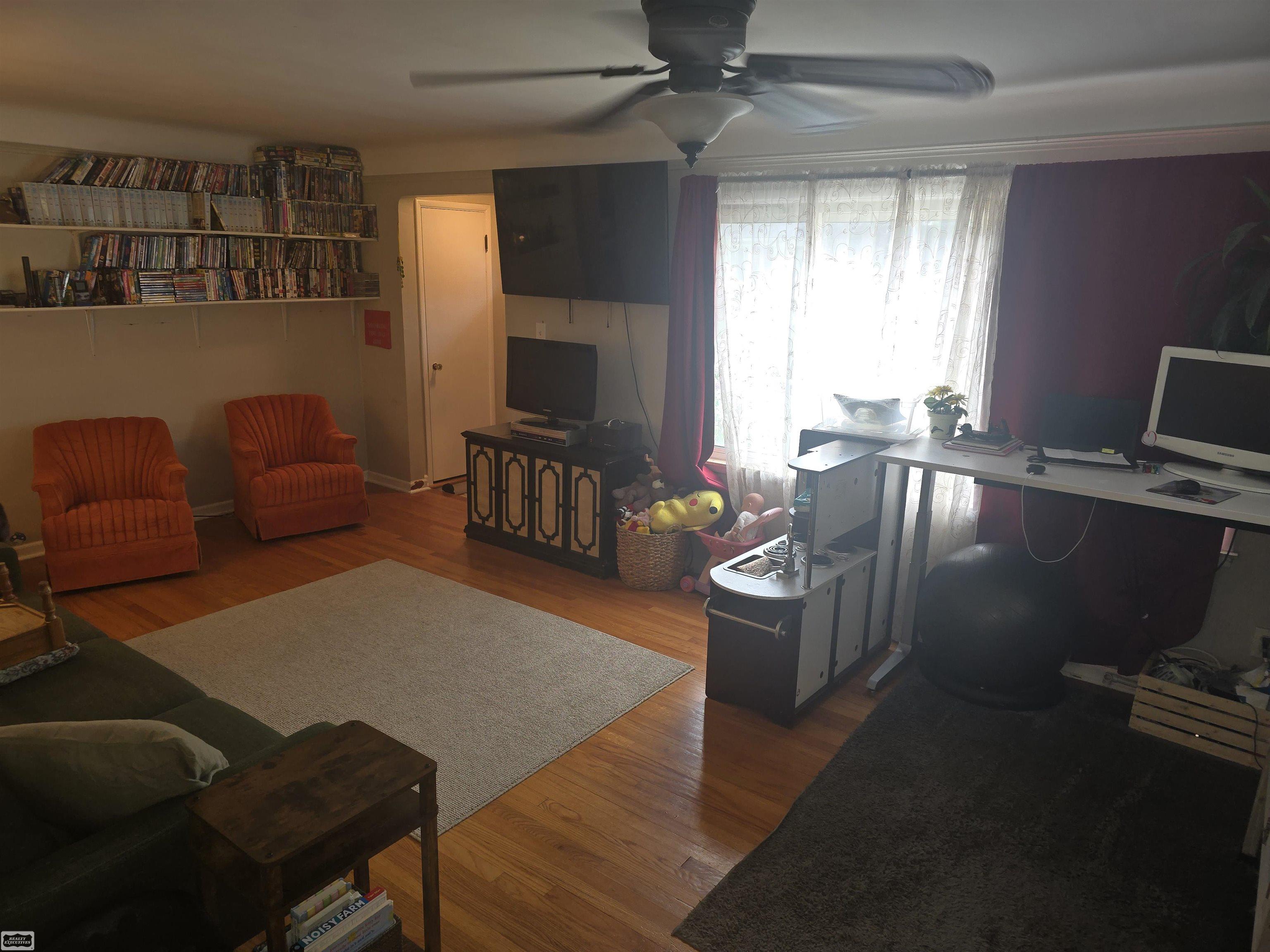 Photo 4 of Single family home for sale at 23805 Cushing Ave, Eastpointe, MI 48021 | MLS# 58050222115 | Listing updated on 2026-09-17