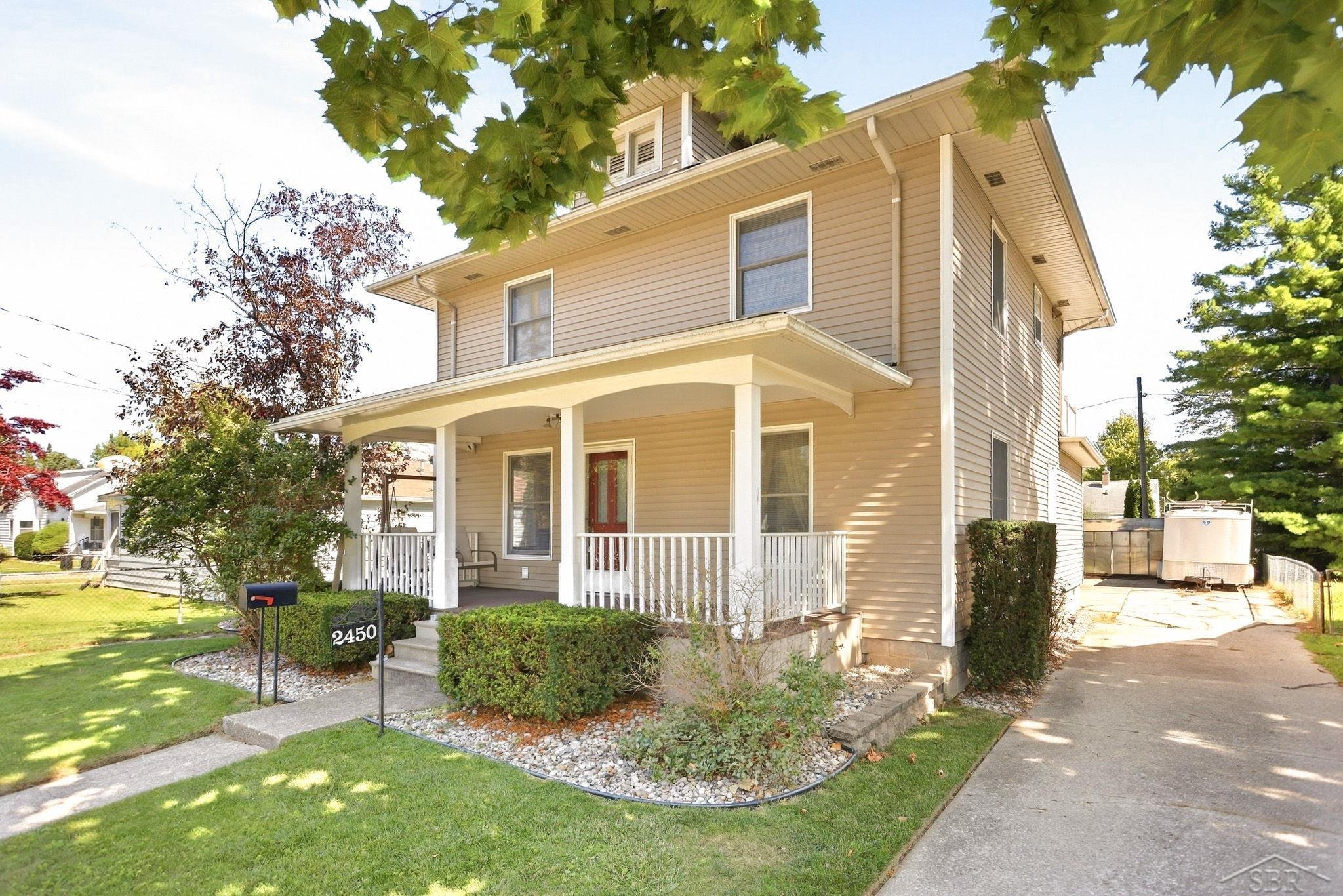 Photo 2 of Single family home for sale at 2450 N Charles St, Saginaw, MI 48602 | MLS# 61050222131 | Listing updated on 2026-09-17