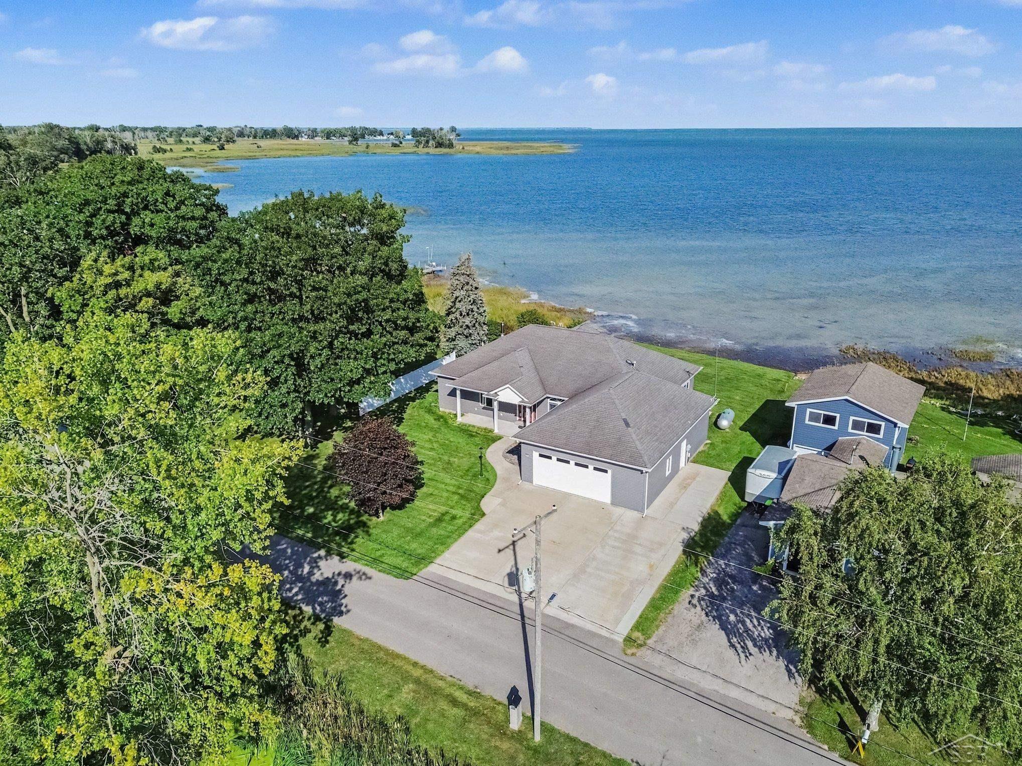 Photo 1 of Single family home for sale at 5871 Sandy Dr, Pinconning, MI 48650 | MLS# 61050222135 | Listing updated on 2026-09-18