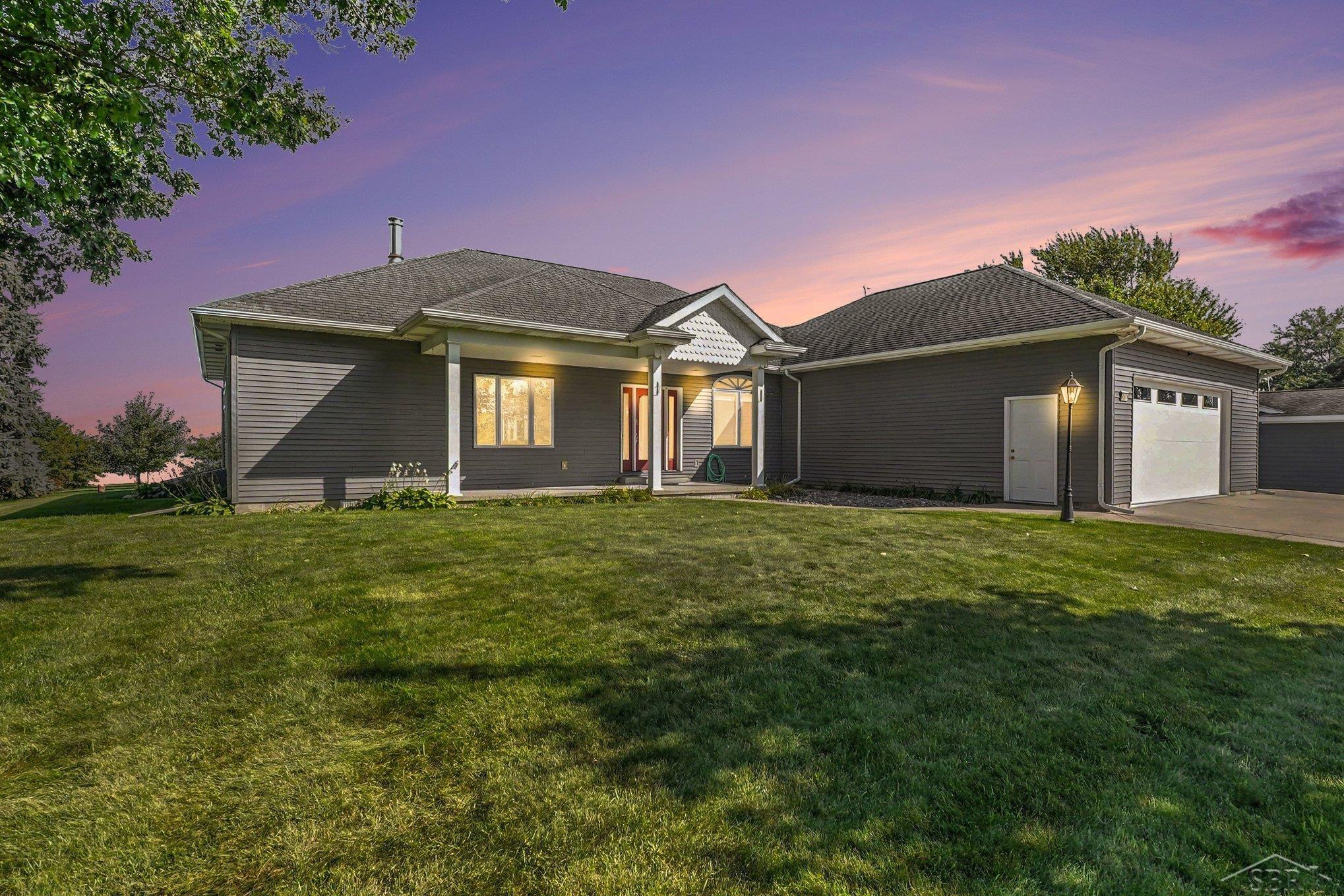 Photo 2 of Single family home for sale at 5871 Sandy Dr, Pinconning, MI 48650 | MLS# 61050222135 | Listing updated on 2026-09-18