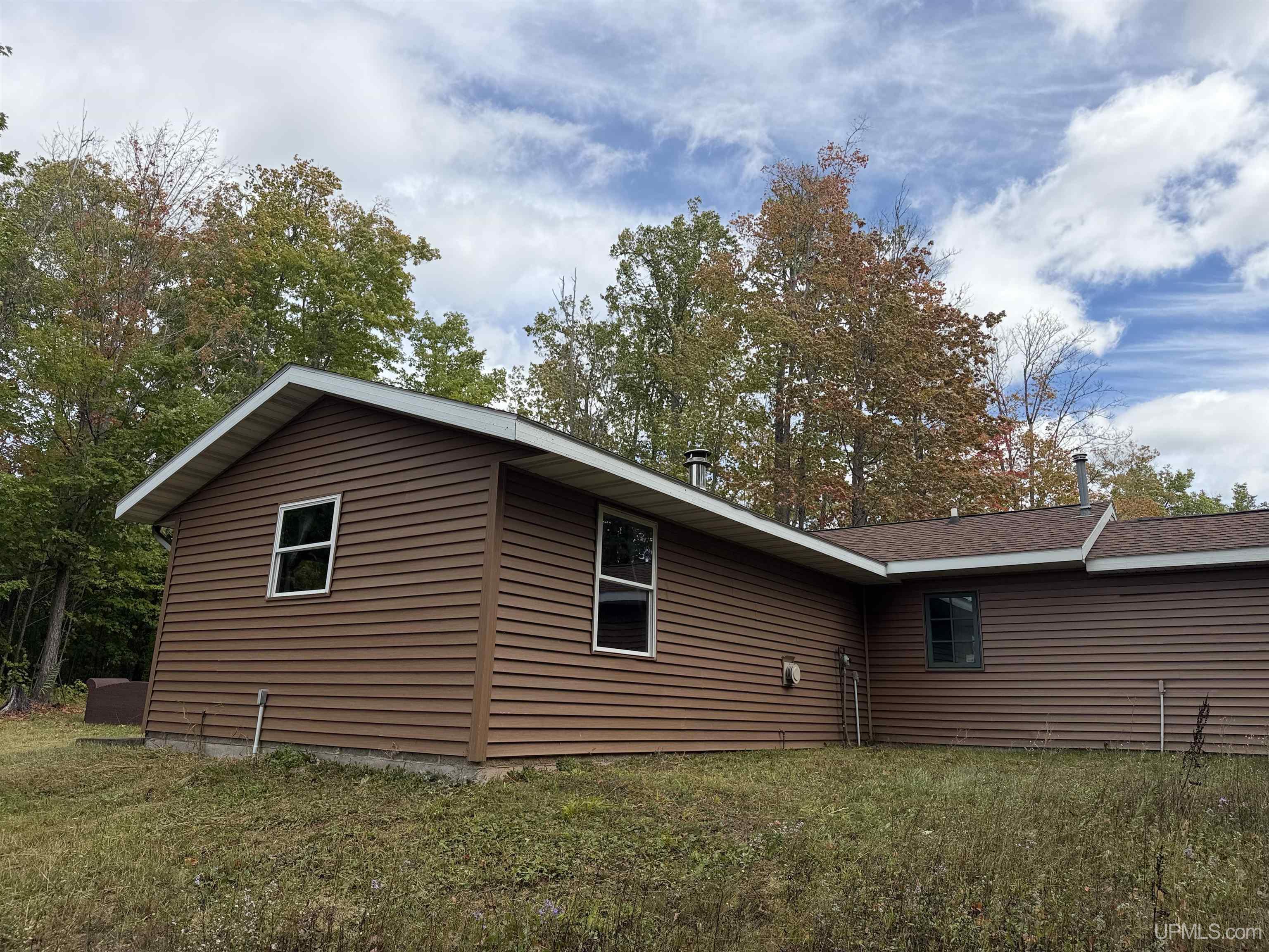 Photo 4 of Single family home for sale at 9181 River St, Bessemer, MI 49911 | MLS# 50222138 | Listing updated on 2026-09-19