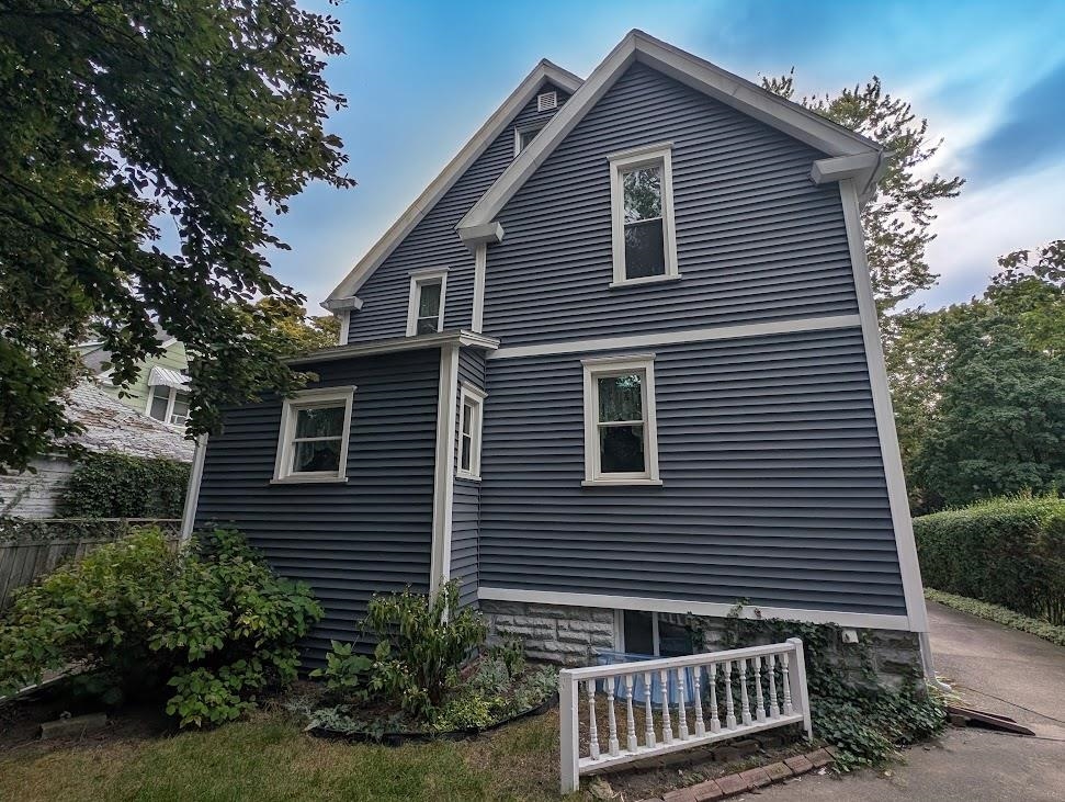 Photo 2 of Single family home for sale at 803 N Mclellan St, Bay City, MI 48708 | MLS# 50222145 | Listing updated on 2026-09-17