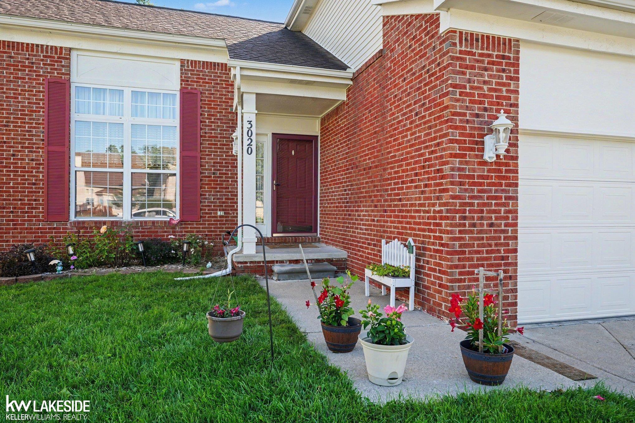 Photo 3 of Single family home for sale at 3020 Talon Cir, Lake Orion, MI 48360 | MLS# 58050222146 | Listing updated on 2026-09-17