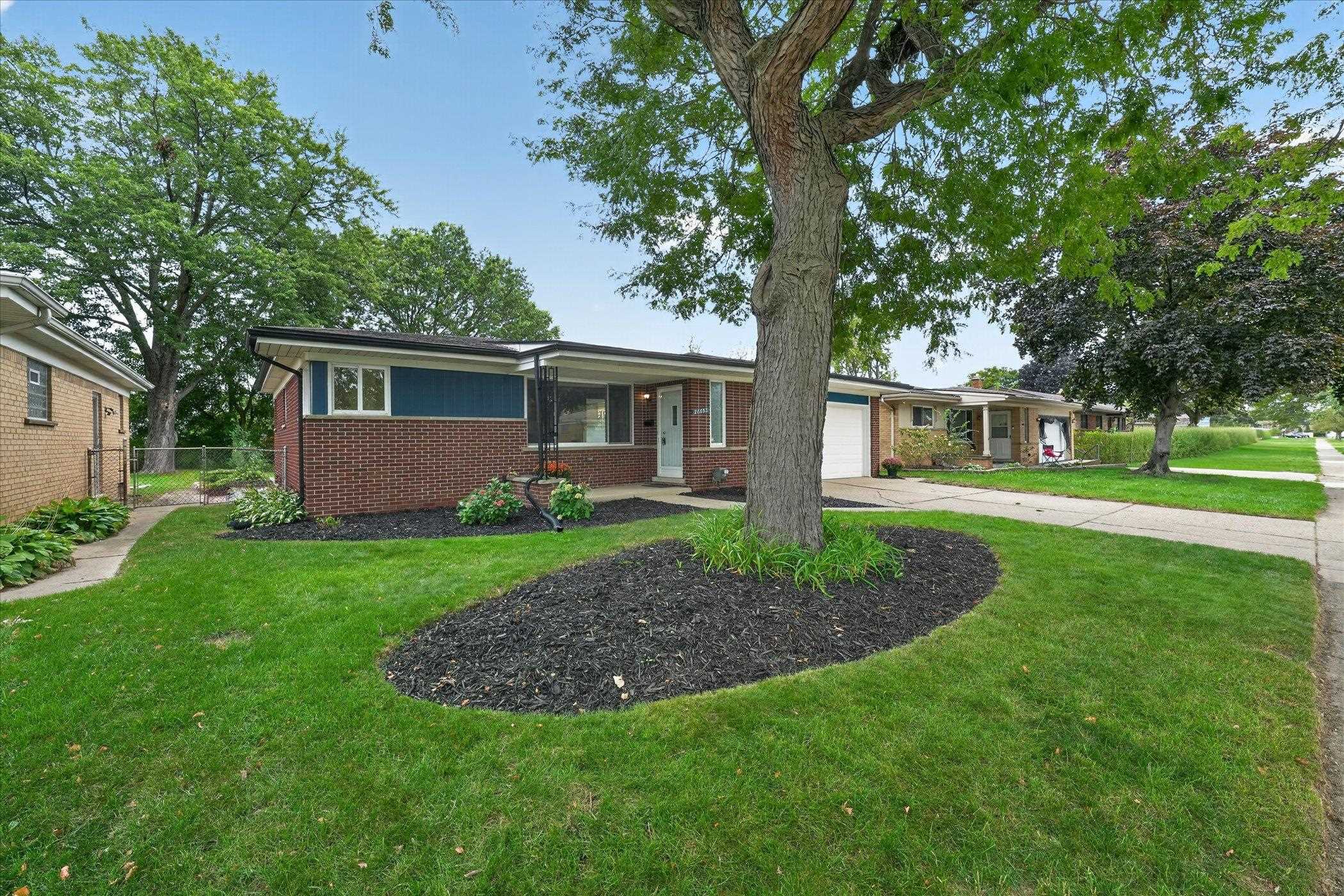 Photo 2 of Single family home for sale at 26632 Marilyn Ave, Warren, MI 48089 | MLS# 58050222160 | Listing updated on 2026-09-18