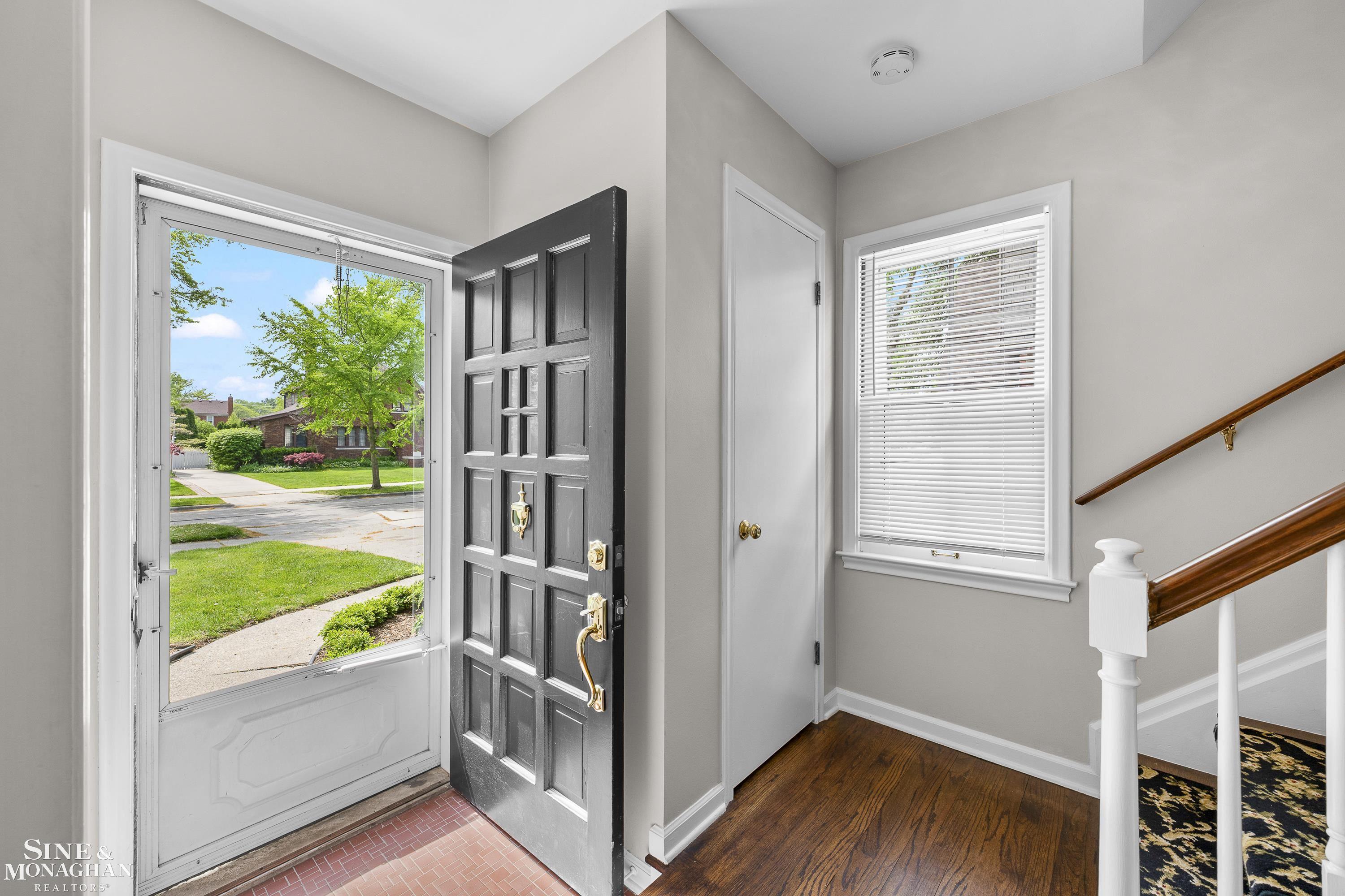 Photo 3 of Single family home for sale at 962 Lincoln Rd, Grosse Pointe, MI 48230 | MLS# 58050222176 | Listing updated on 2026-09-17