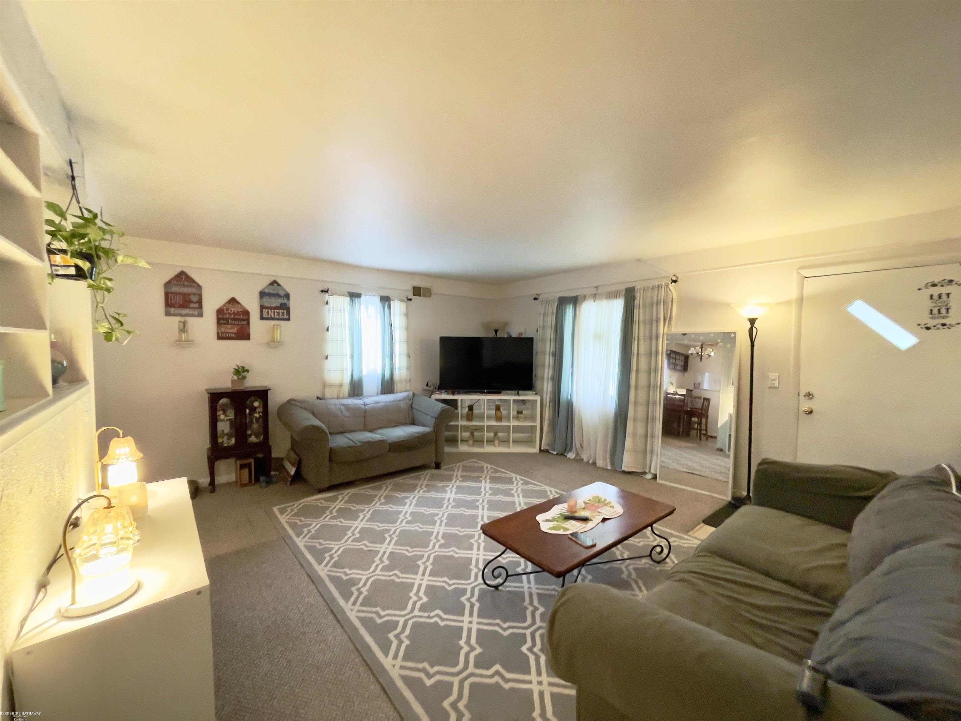 Photo 3 of Single family home for sale at 22132 Masch St, Warren, MI 48091 | MLS# 58050222182 | Listing updated on 2026-09-17