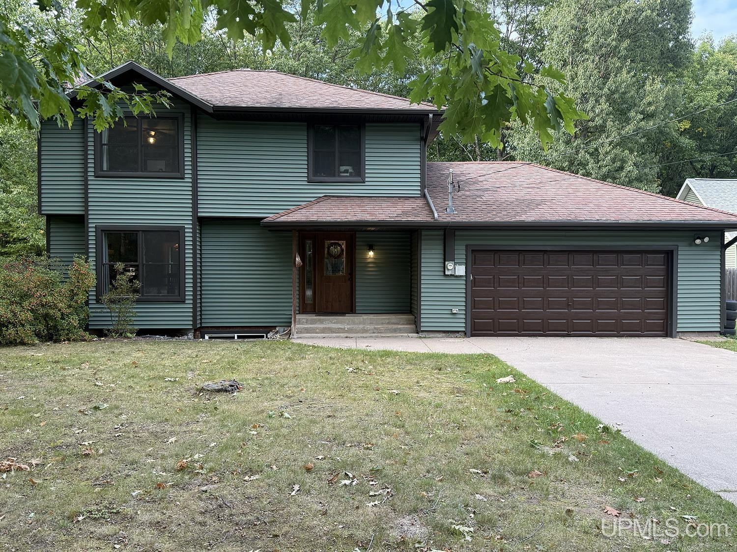 Photo 3 of Single family home for sale at 51 Stonegate Dr, Marquette, MI 49855 | MLS# 50222195 | Listing updated on 2026-09-28