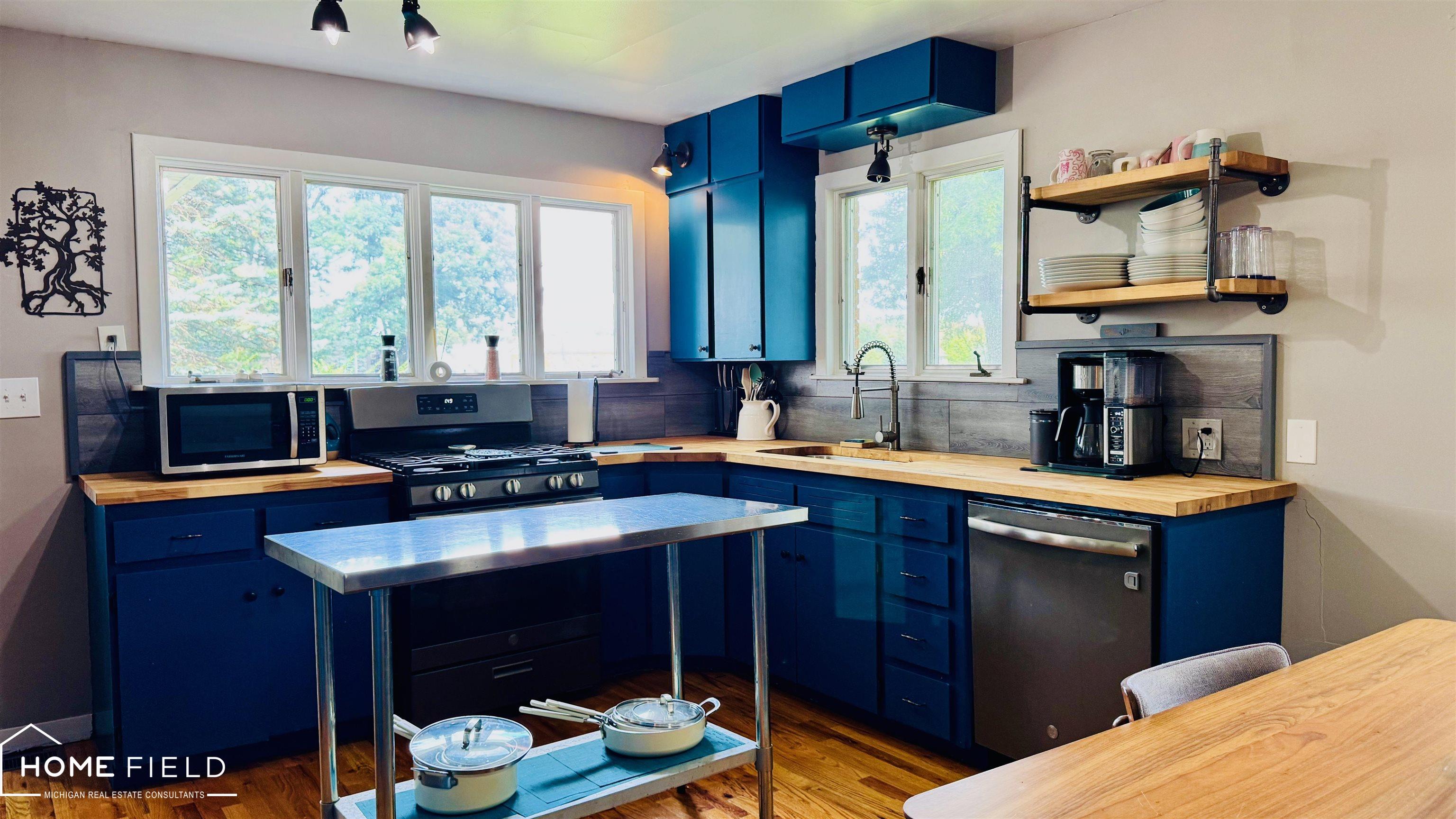 Photo 2 of Single family home for sale at 1989 N M 52 Rd, Owosso, MI 48867 | MLS# 60050222196 | Listing updated on 2026-09-19