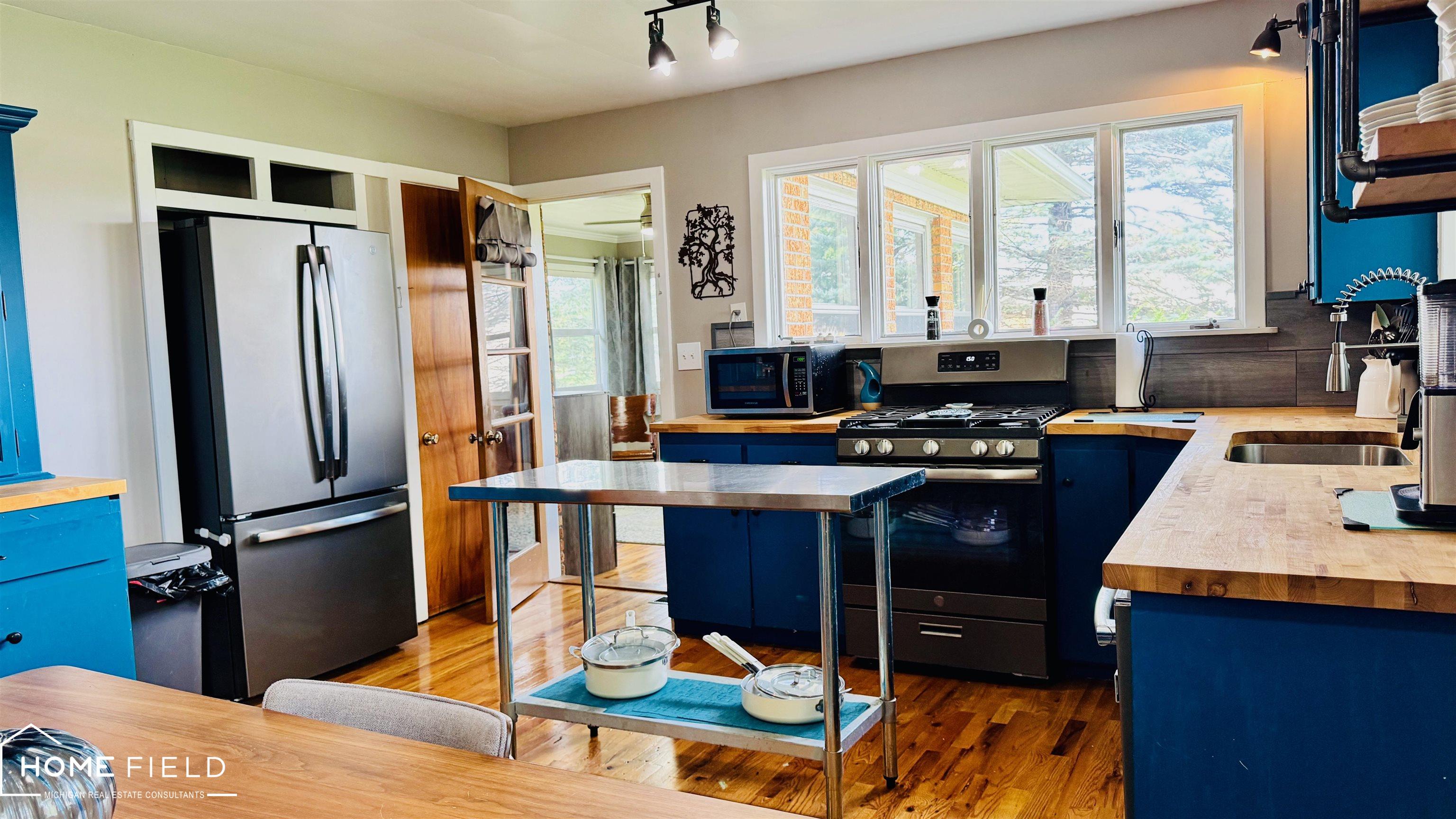 Photo 3 of Single family home for sale at 1989 N M 52 Rd, Owosso, MI 48867 | MLS# 60050222196 | Listing updated on 2026-09-19