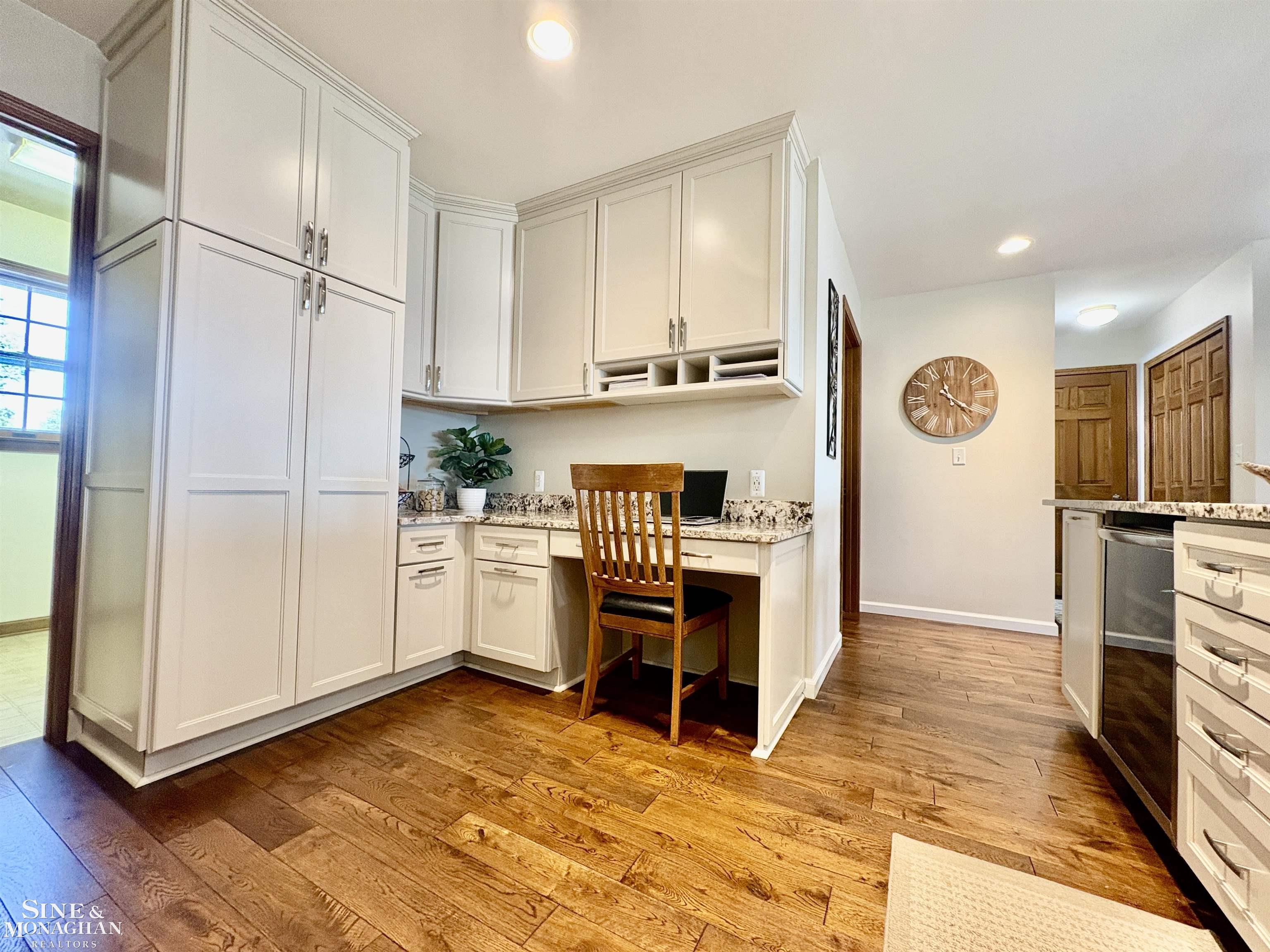 Photo 4 of Sale Pending at 601 N Riverside Ave #4, Saint Clair, MI 48079 | MLS# 50222197 | Listing updated on 2026-09-24