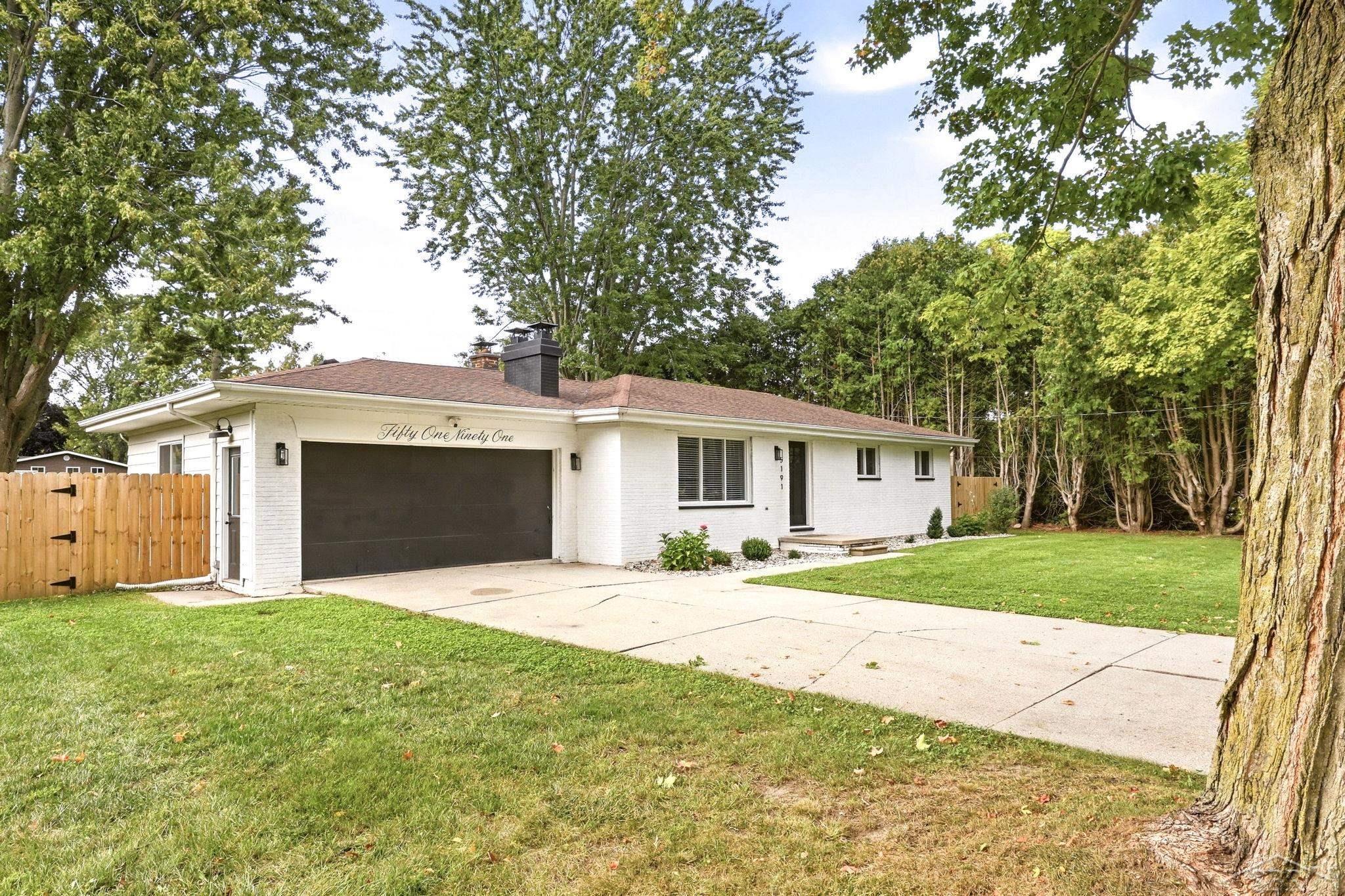Photo 3 of Single family home for sale at 5191 Clara Dr, Saginaw, MI 48638 | MLS# 61050222200 | Listing updated on 2026-09-18