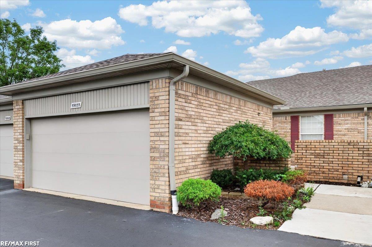 Condo for sale at 59055 Golden Oak Ct, Washington, MI 48094 | MLS# 50222209