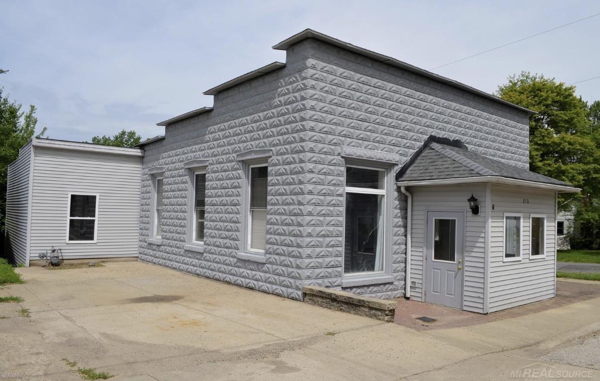 Photo 1 of Single family home for sale at 210 N Van Buren St, Bloomingdale, MI 49026 | MLS# 58050222219 | Listing updated on 2026-09-18
