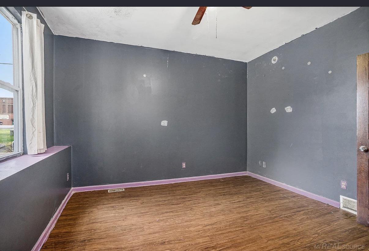 Photo 2 of Single family home for sale at 210 N Van Buren St, Bloomingdale, MI 49026 | MLS# 58050222219 | Listing updated on 2026-09-18