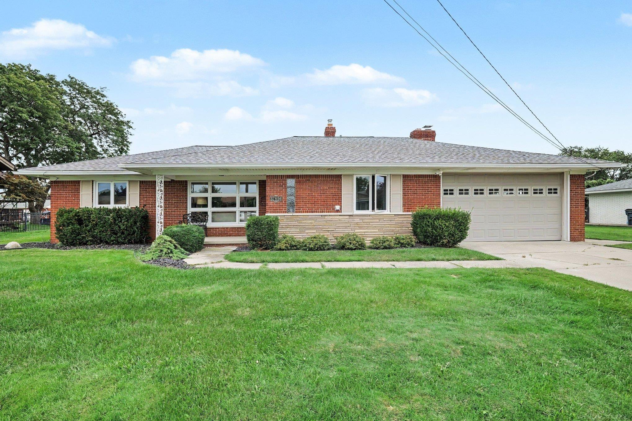 Photo 3 of Single family home for sale at 37894 Villa Mar St, Harrison Township, MI 48045 | MLS# 58050222220 | Listing updated on 2026-09-18