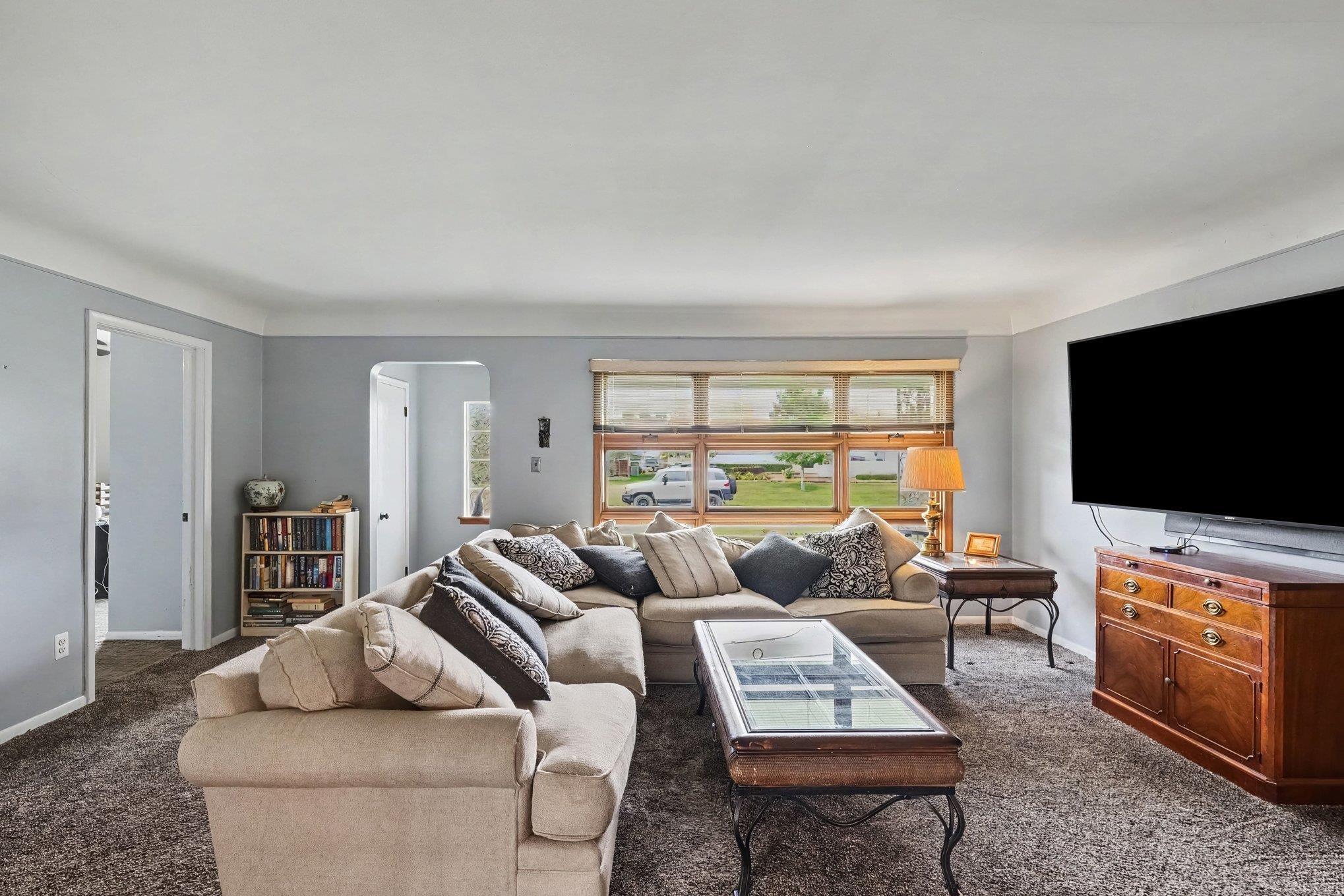 Photo 4 of Single family home for sale at 37894 Villa Mar St, Harrison Township, MI 48045 | MLS# 58050222220 | Listing updated on 2026-09-18