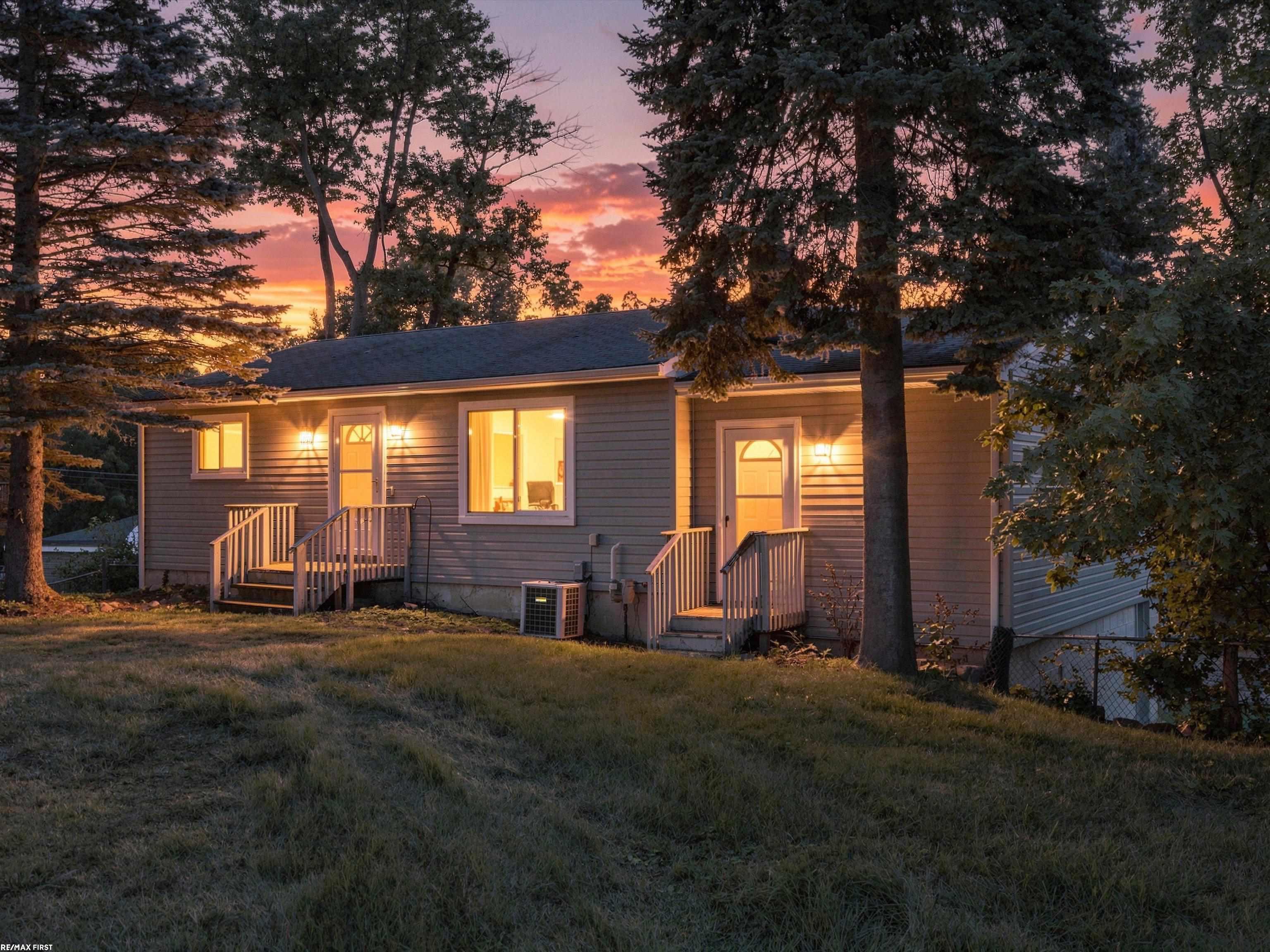 Single family home for sale at 1278 Oregon Blvd, Waterford, MI 48327 | MLS# 58050222228