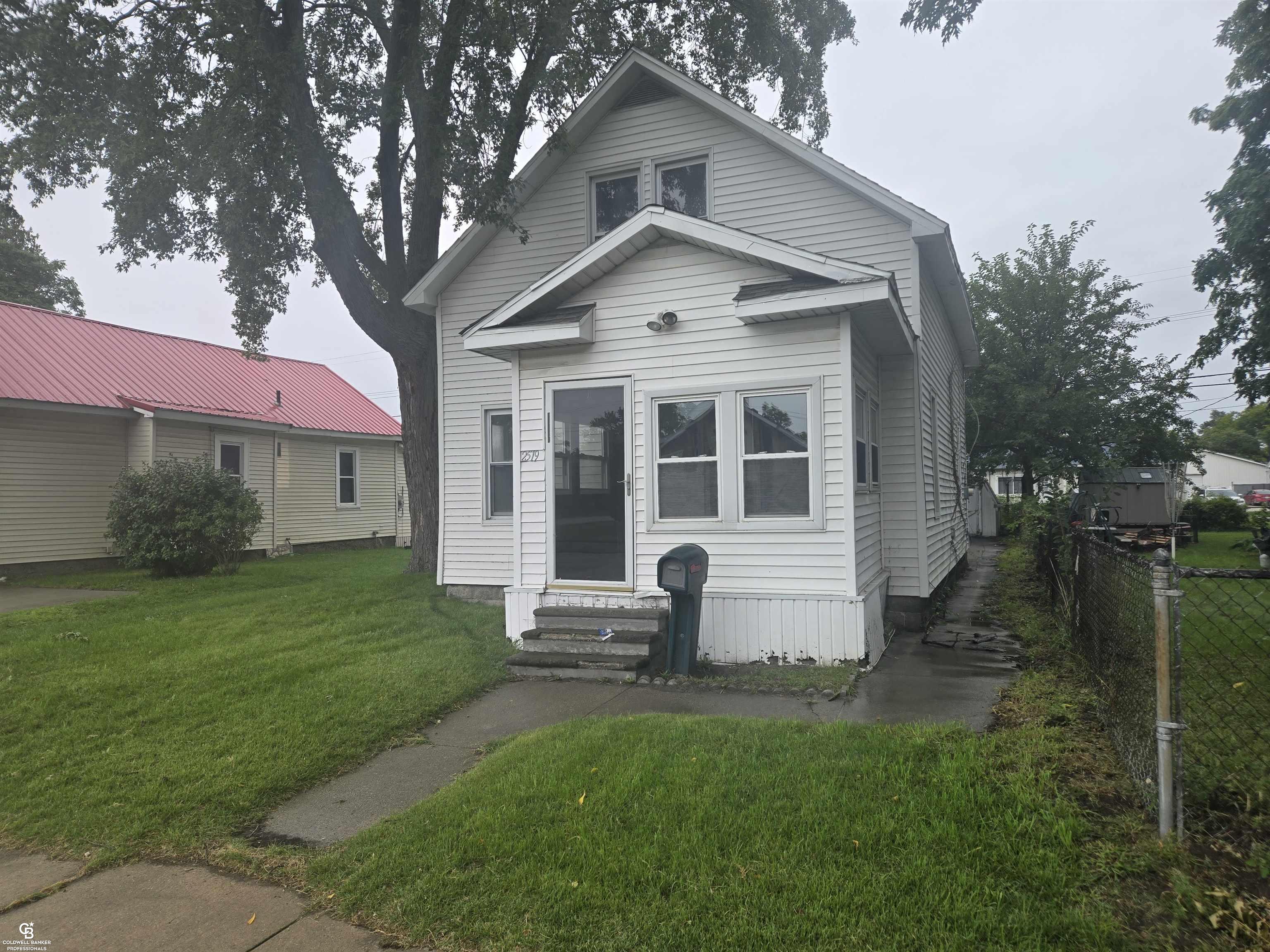 Photo 2 of Single family home for sale at 2519 Vanness St, Port Huron, MI 48060 | MLS# 50222231 | Listing updated on 2026-09-18