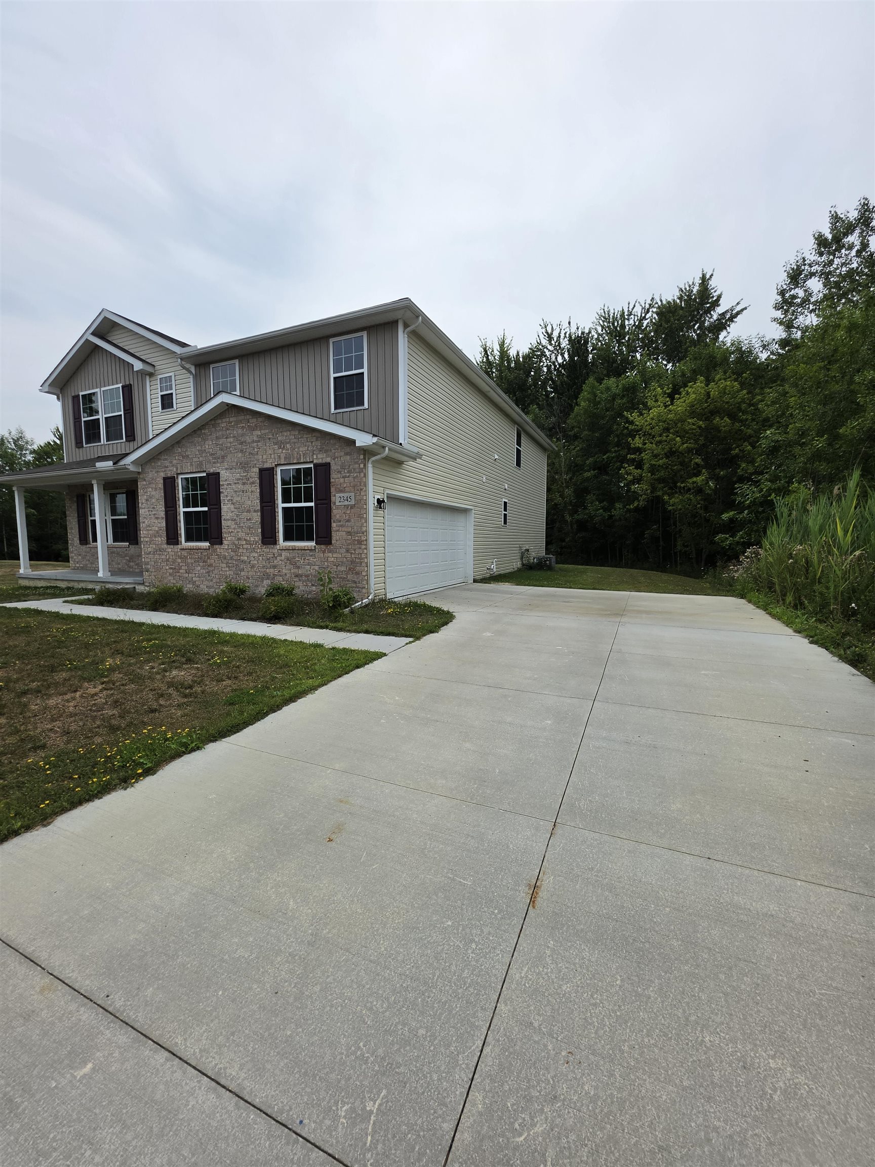 Photo 2 of Single family home for sale at 2345 Scenic Holw Dr, Grand Blanc, MI 48439 | MLS# 5050222238 | Listing updated on 2026-09-21