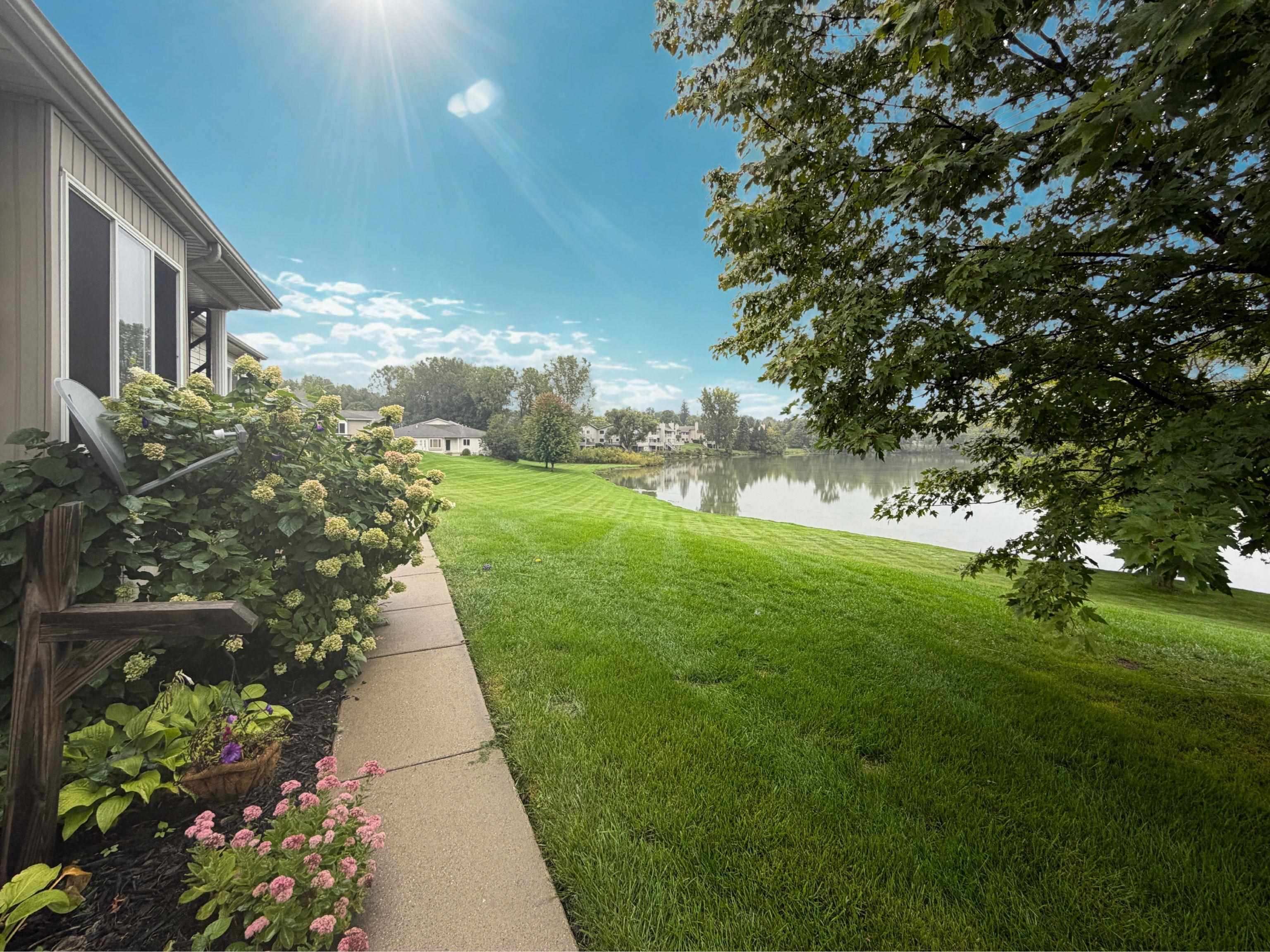 Condo for sale at 1083 Lake Park Cir, Grand Blanc, MI 48439 | MLS# 5050222242